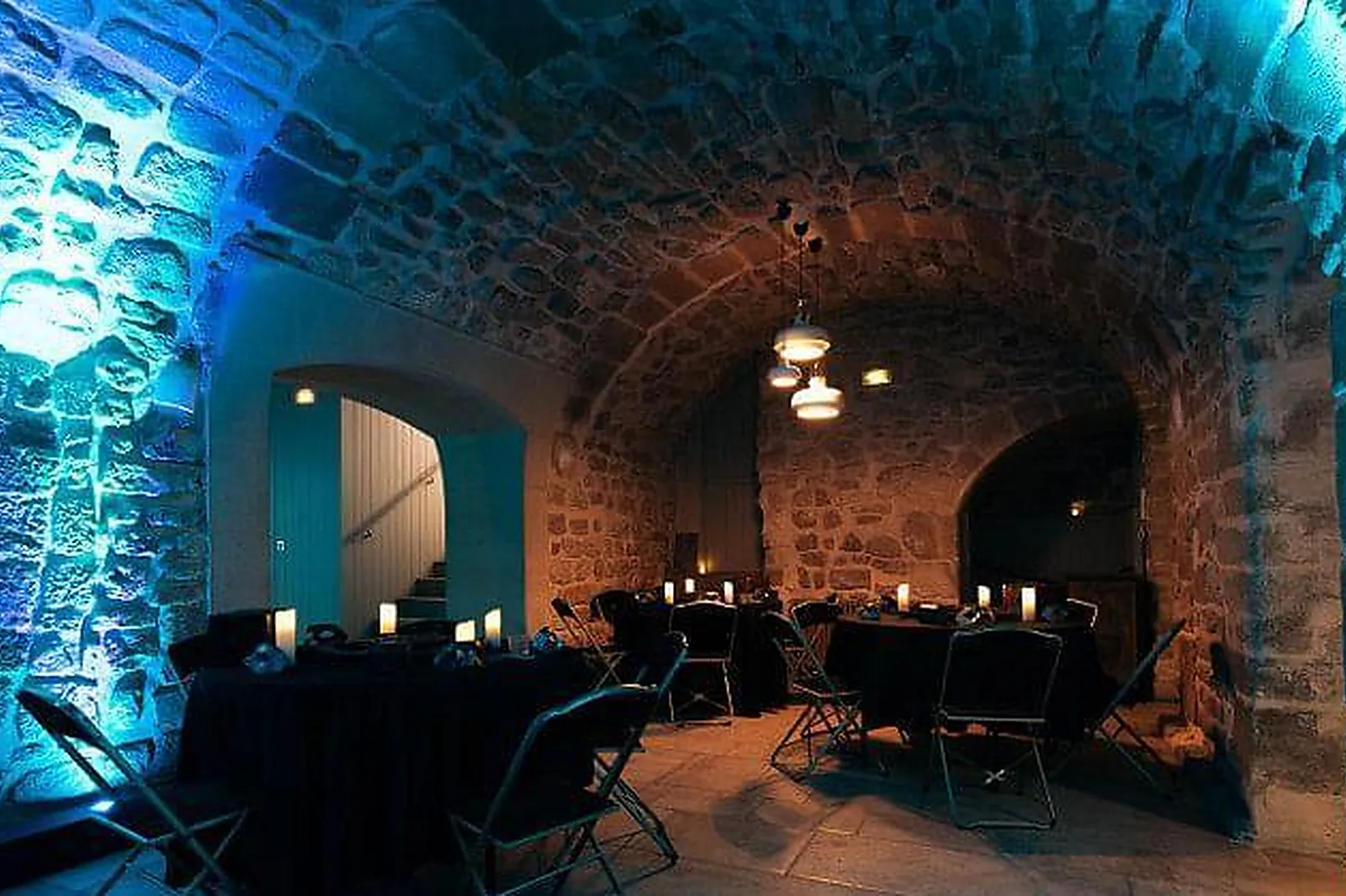 Lieux événementiels, LE SECRET DE L'ÎLE