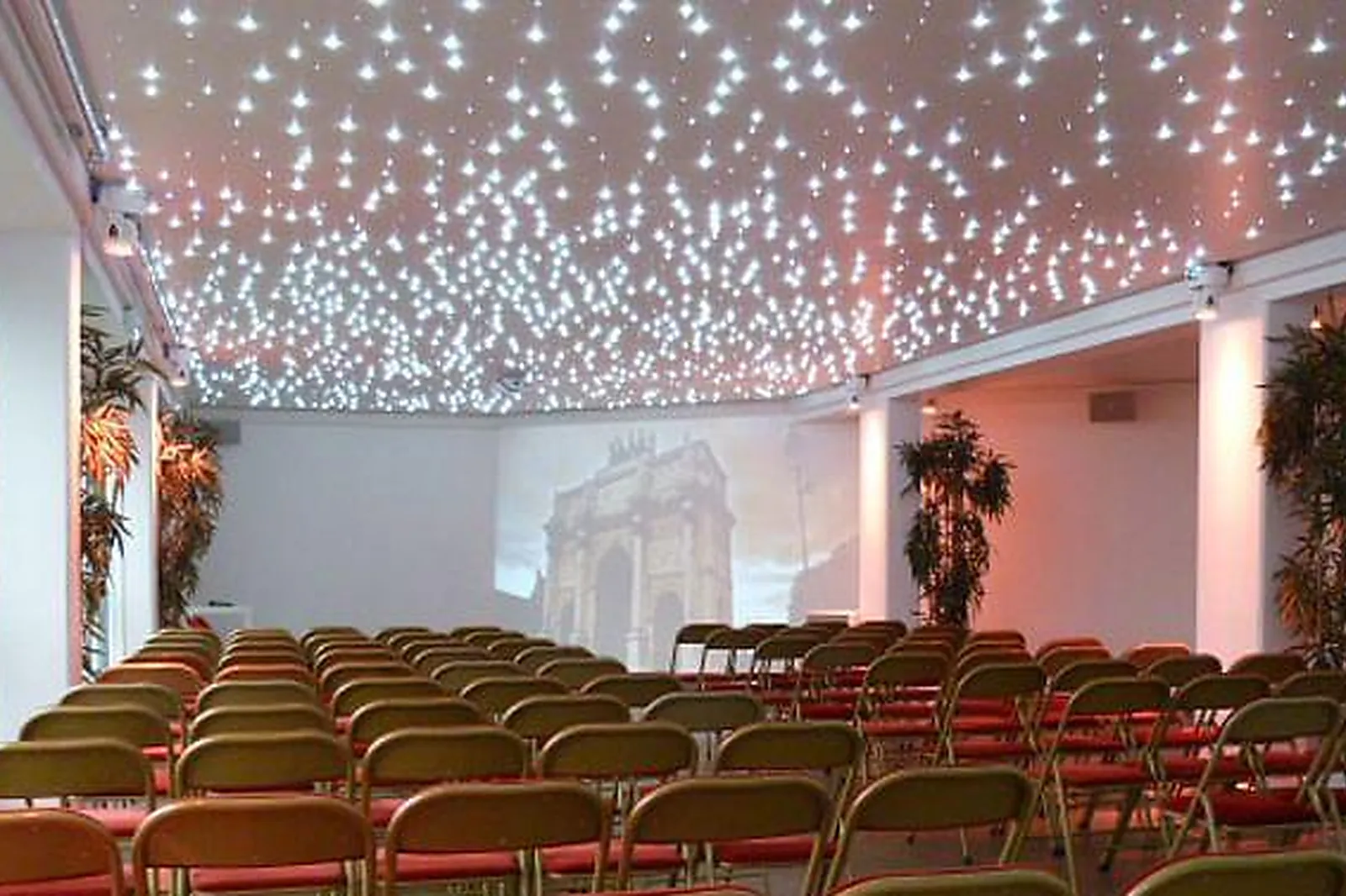 Lieux événementiels, LE SEVEN SPIRIT