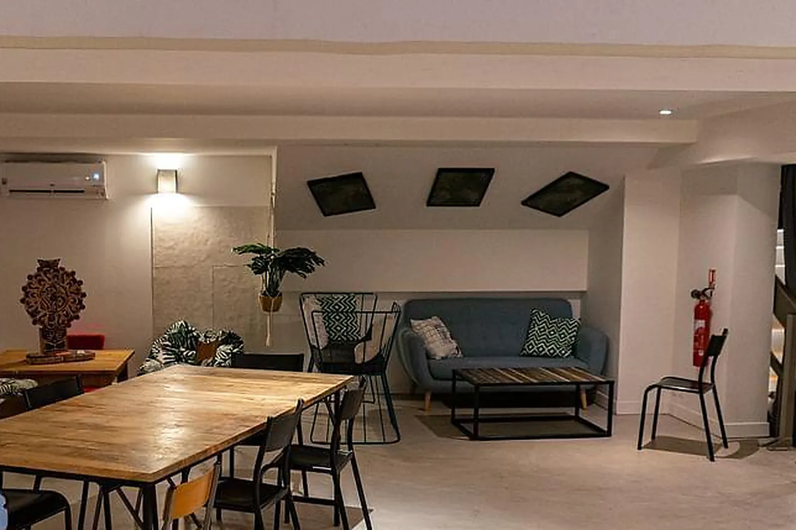 Lieux événementiels, LE SOCIAL BAR