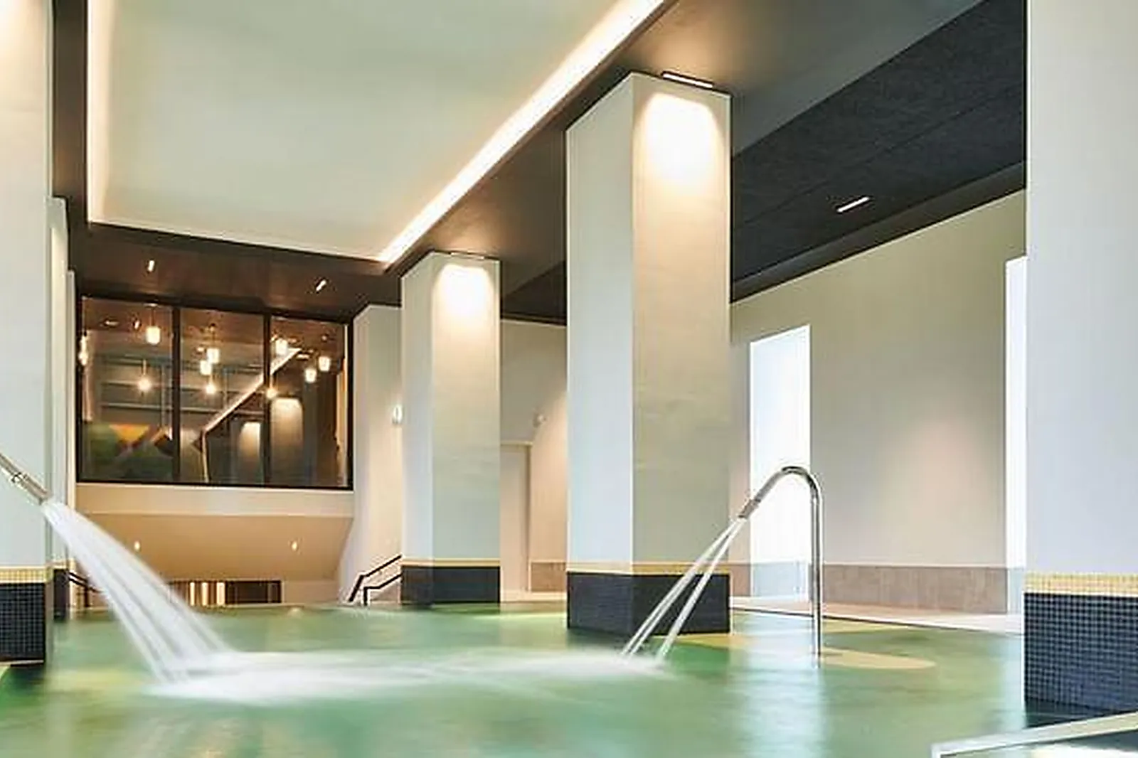 Lieux événementiels, LE SPLENDID ****