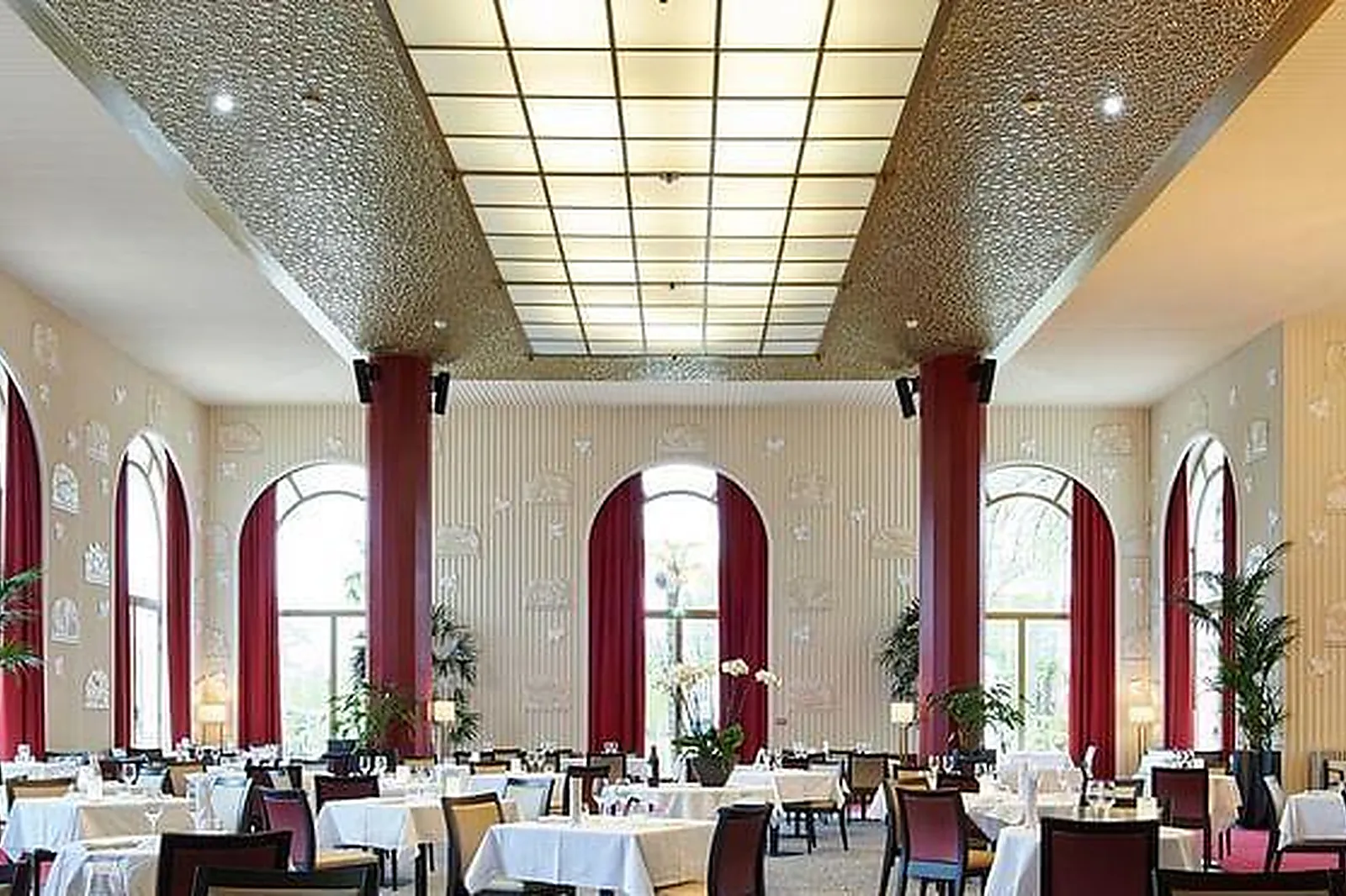 Lieux événementiels, LE SPLENDID ****