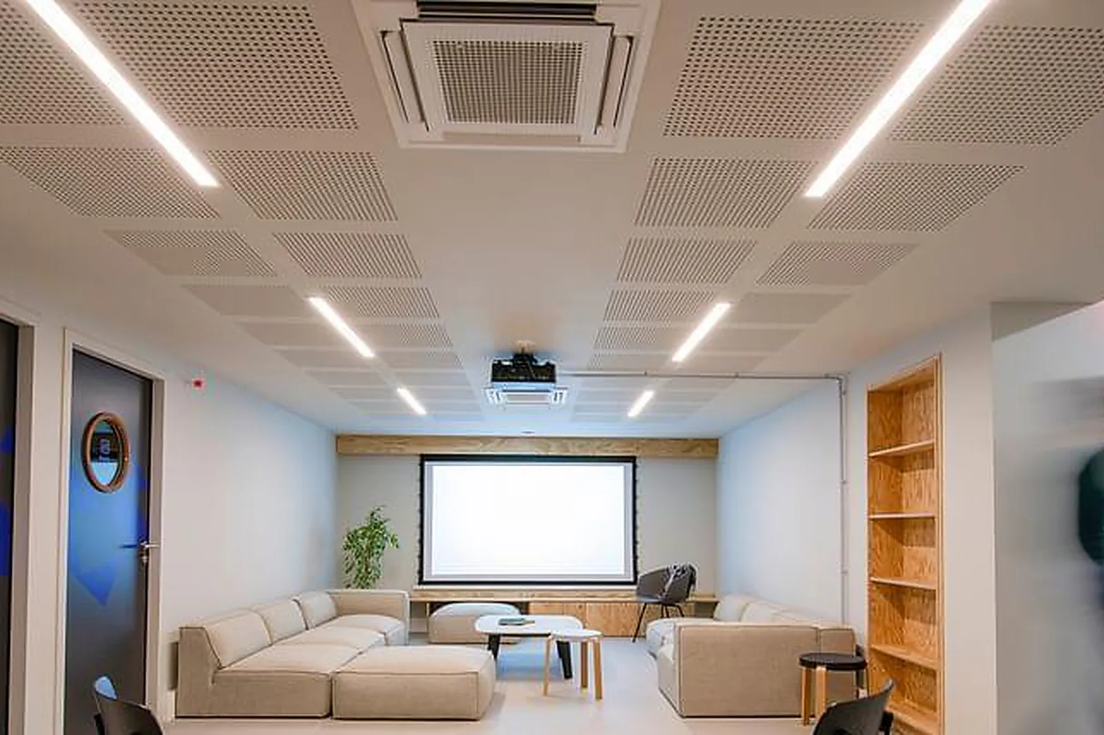 Lieux événementiels, LE TANK