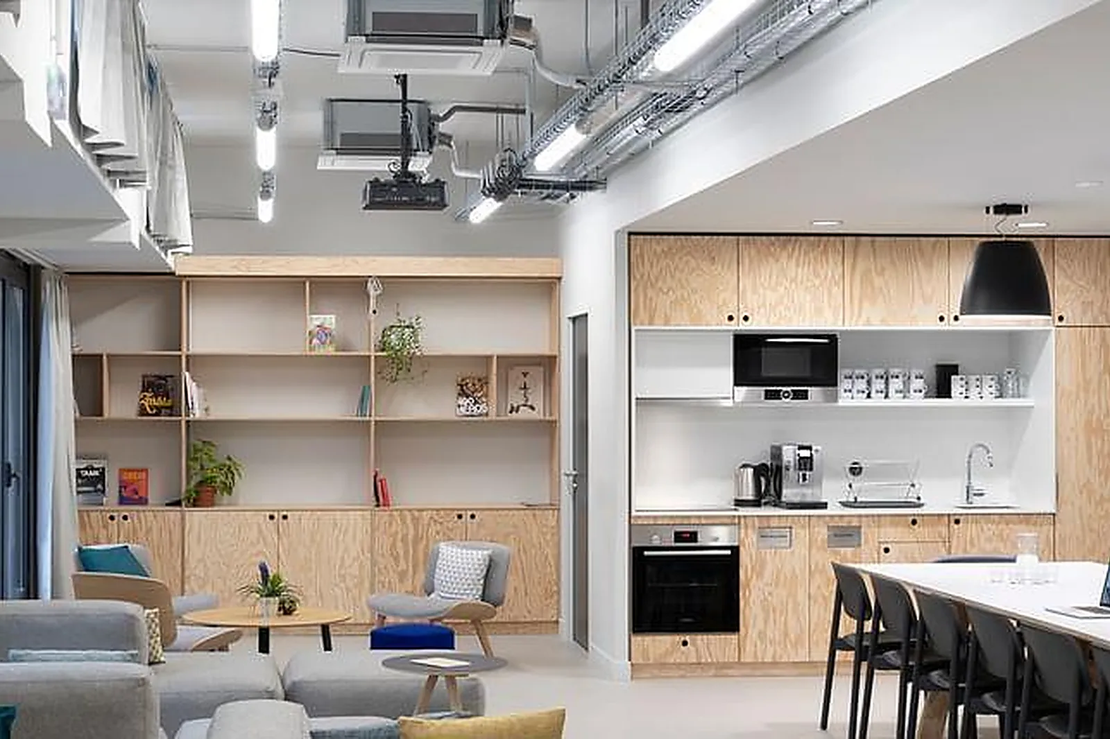 Lieux événementiels, LE TANK