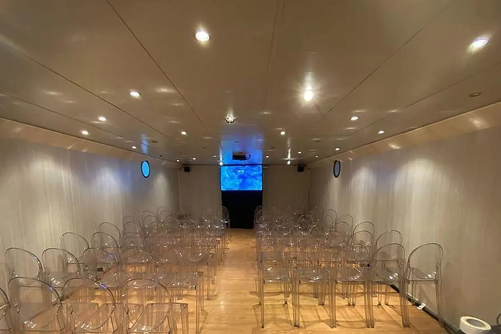 Lieux événementiels, LE THÉO