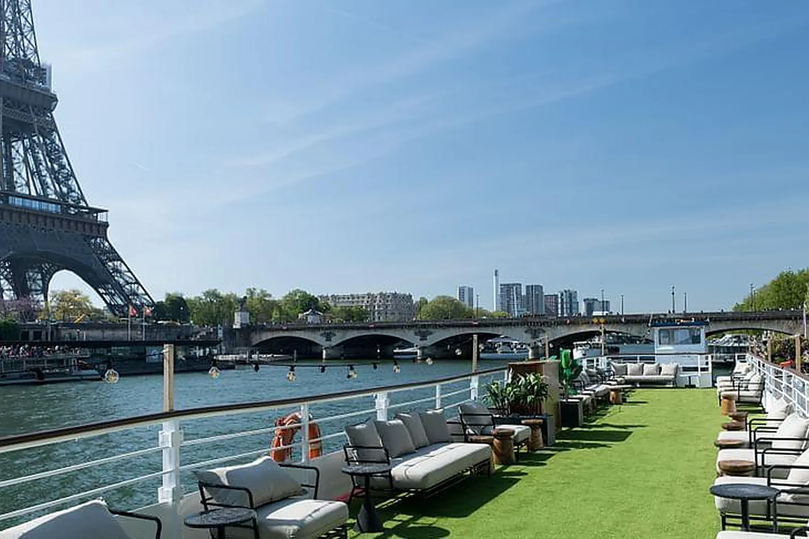 Lieux événementiels, LE THÉO