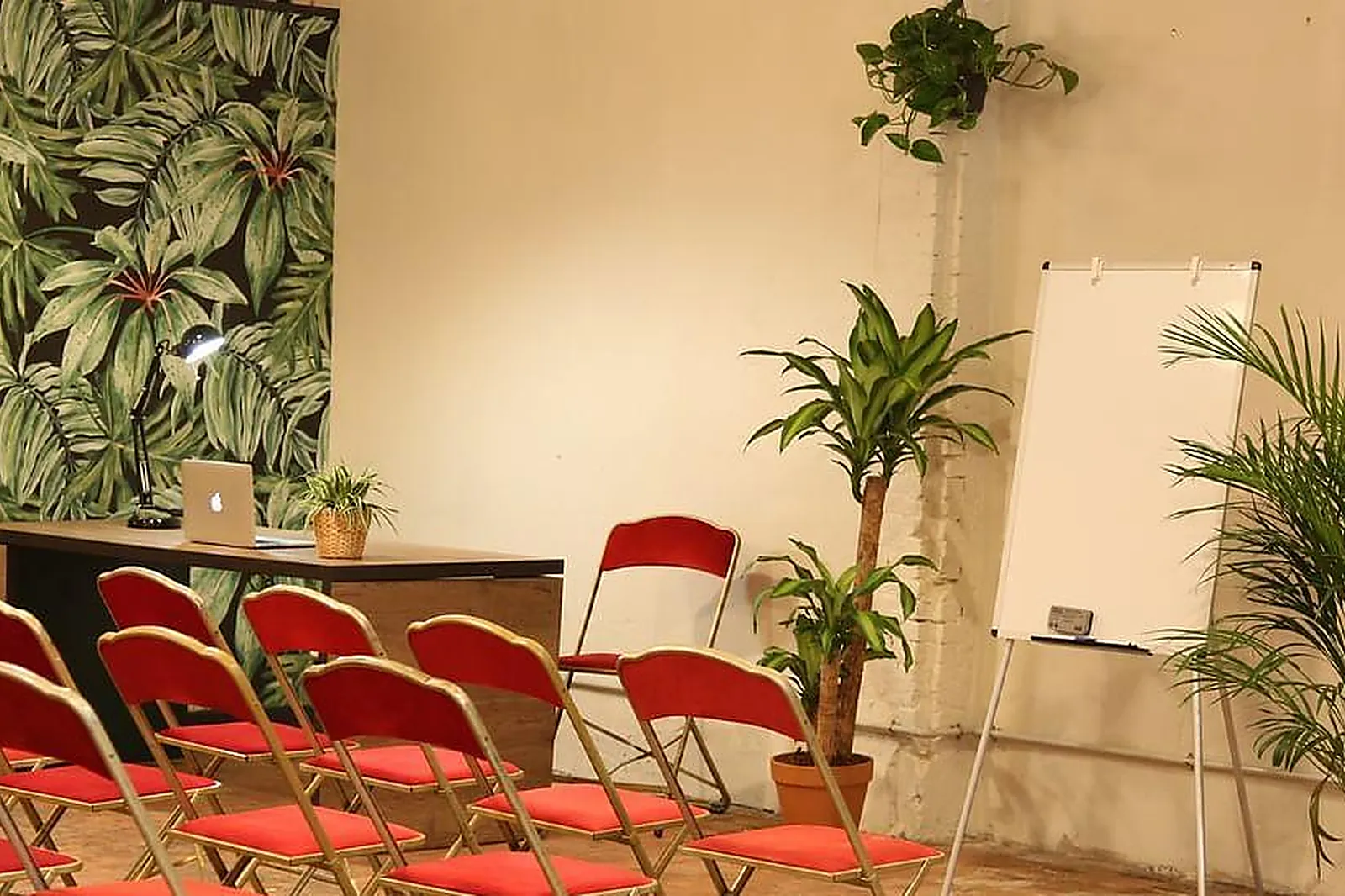 Lieux événementiels, LE TRIPOSTAL