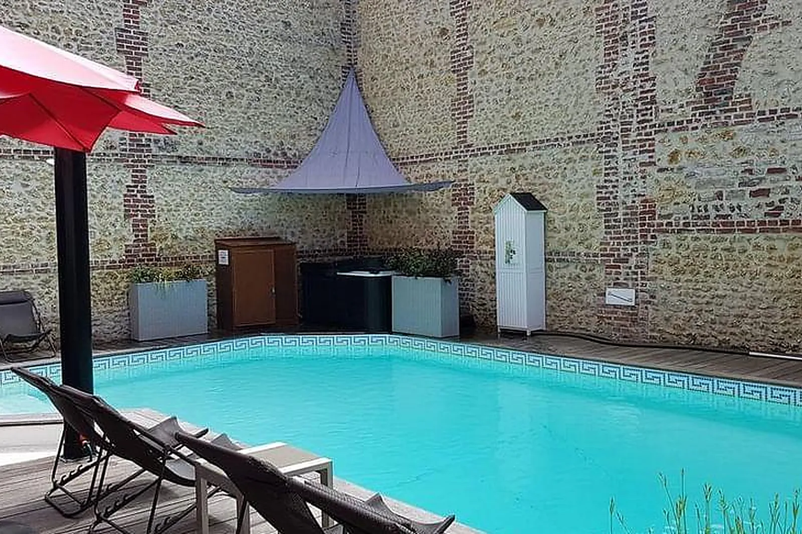 Lieux événementiels, LE TROPHÉE BY M ***