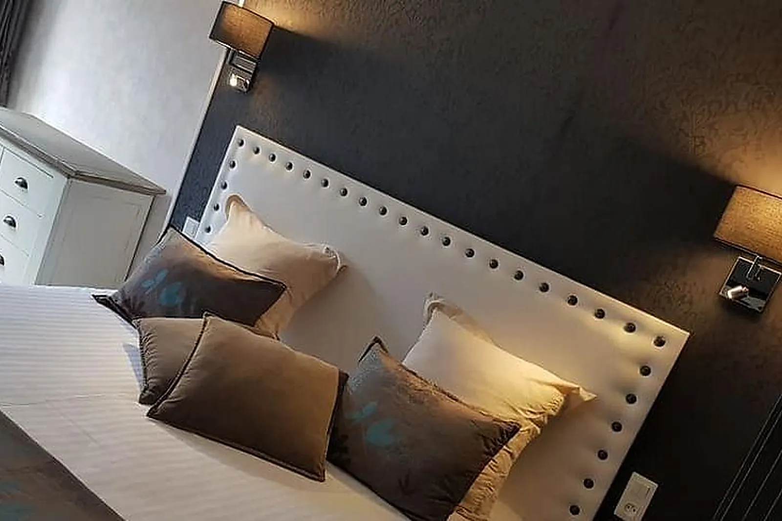 Lieux événementiels, LE TROPHÉE BY M ***