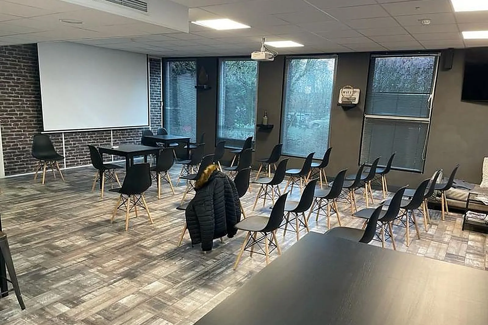 Lieux événementiels, LE V43