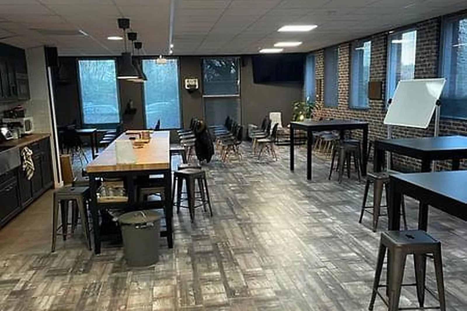 Lieux événementiels, LE V43