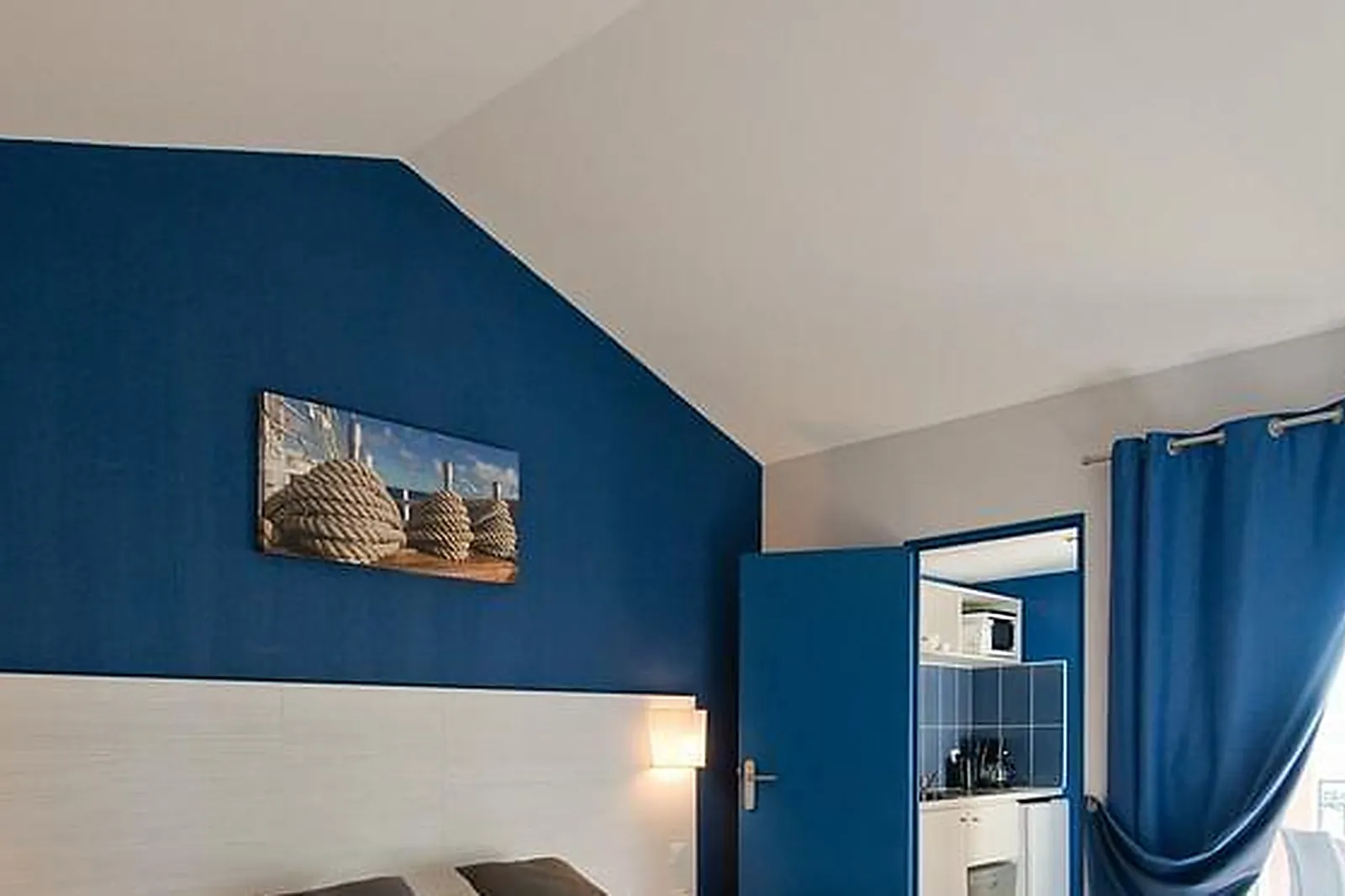 Lieux événementiels, LE VILLAGE CAMARGUAIS