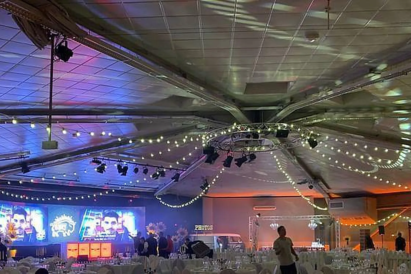 Lieux événementiels, LE VILLAGE CAMARGUAIS