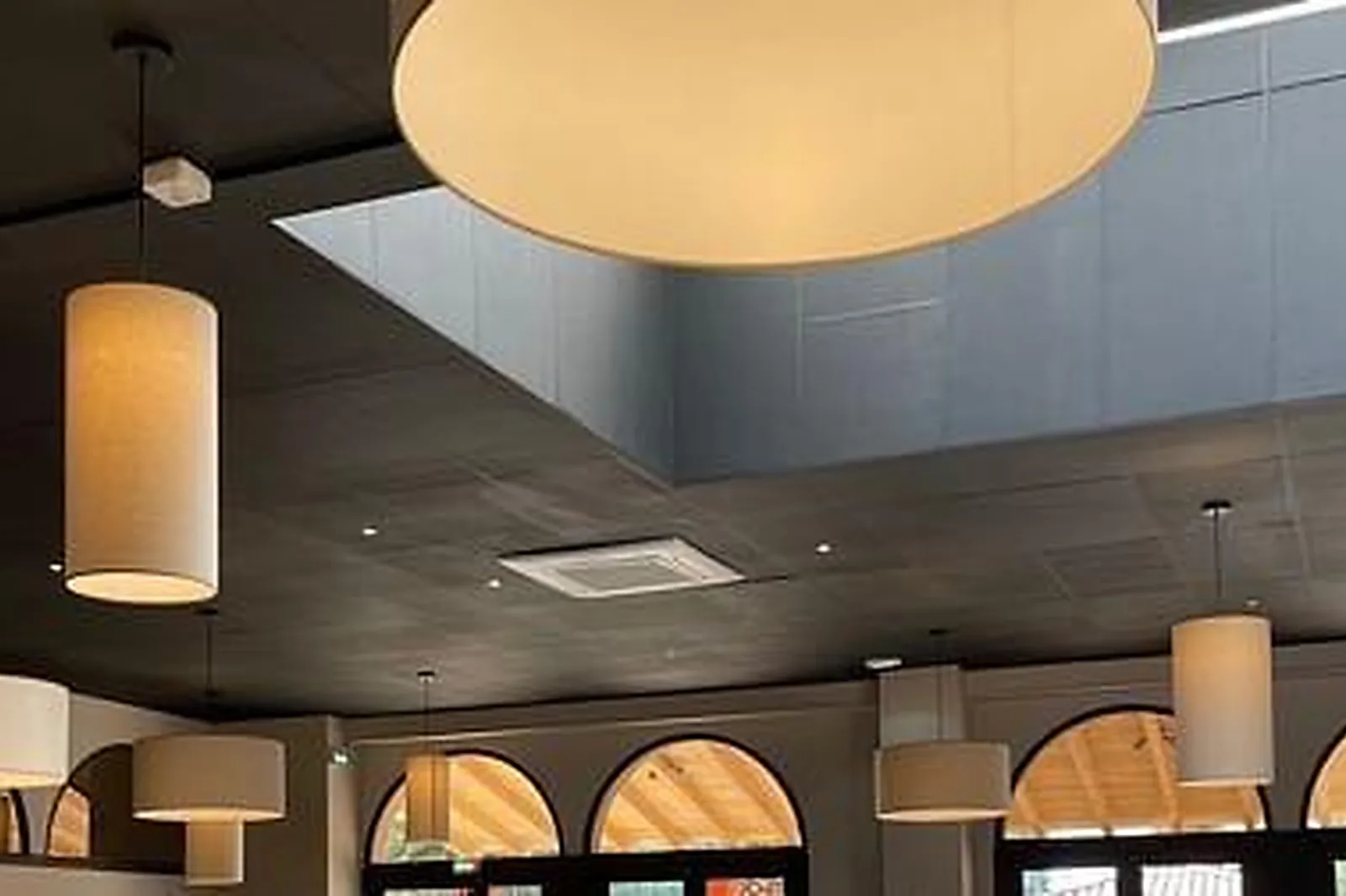 Lieux événementiels, LE VILLAGE CAMARGUAIS