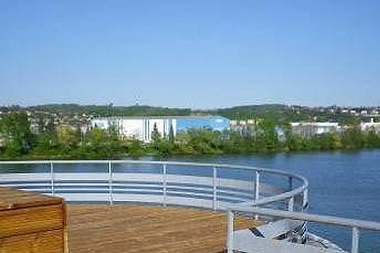 Lieux événementiels, LE YACHT - ESPACE SAINT GERMAIN