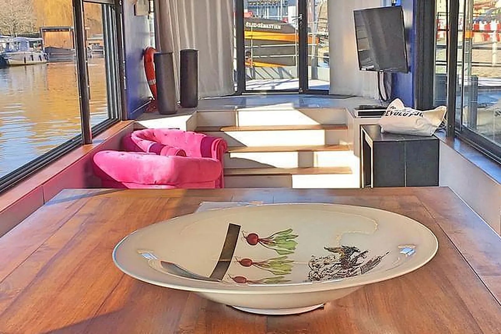 Lieux événementiels, LE BATEAU DE LE D’Ô