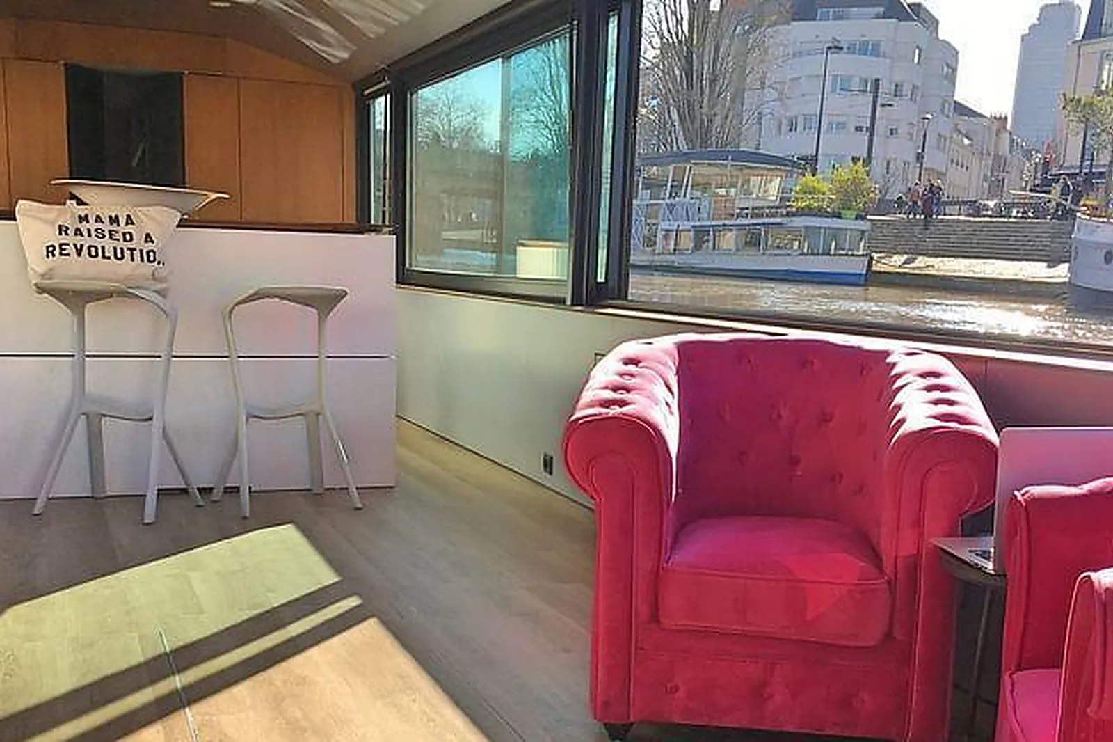 Lieux événementiels, LE BATEAU DE LE D’Ô