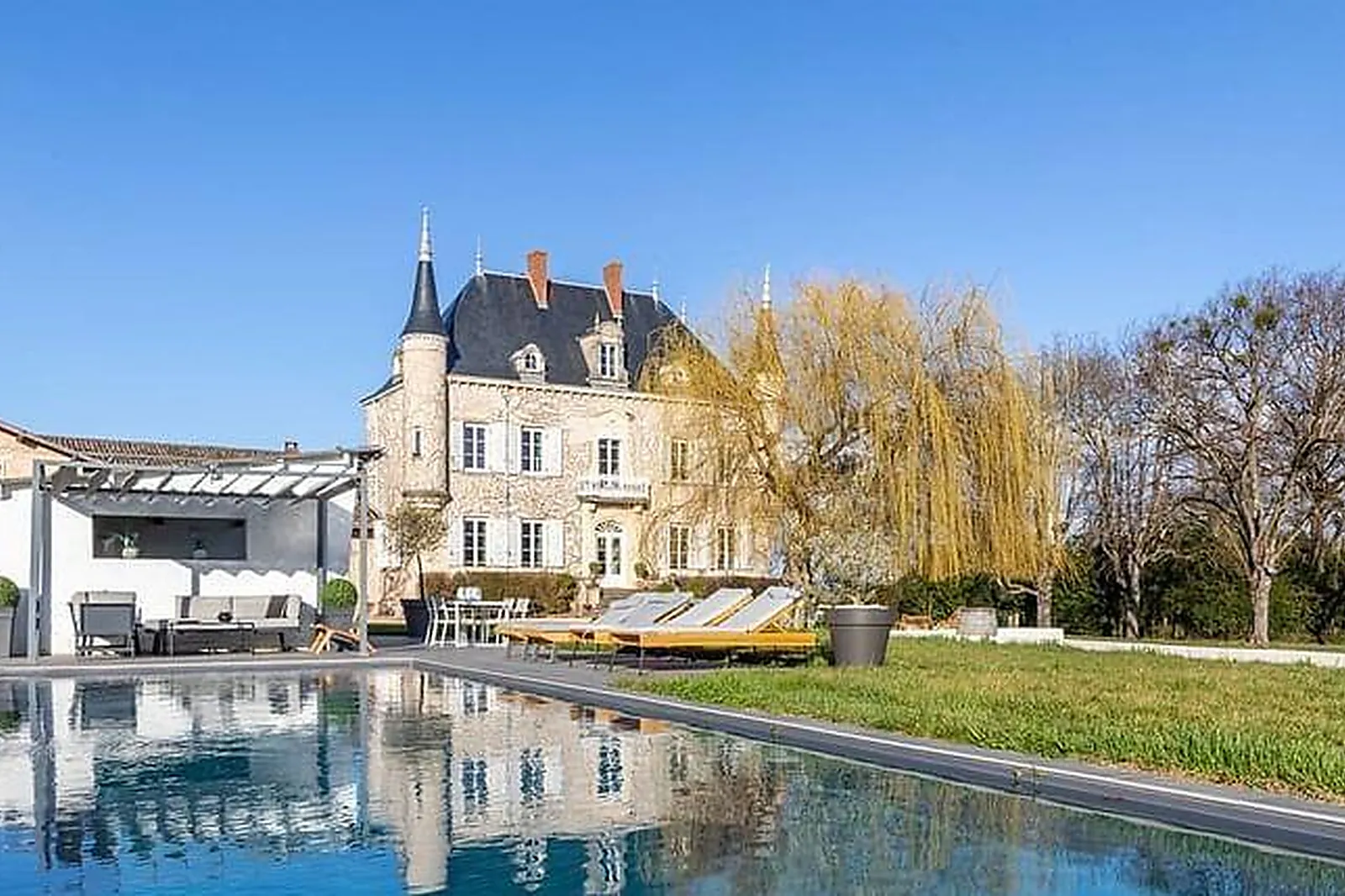 Lieux événementiels, LE CHÂTEAU DU GRAND VERNAY