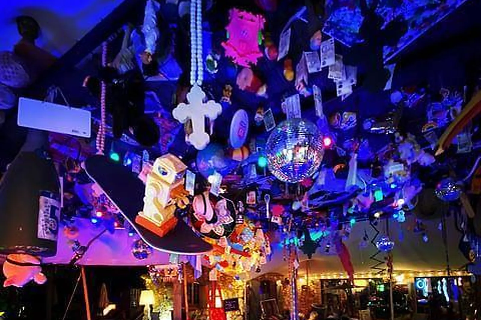 Lieux événementiels, LE HAMEAU DES LUCIOLES