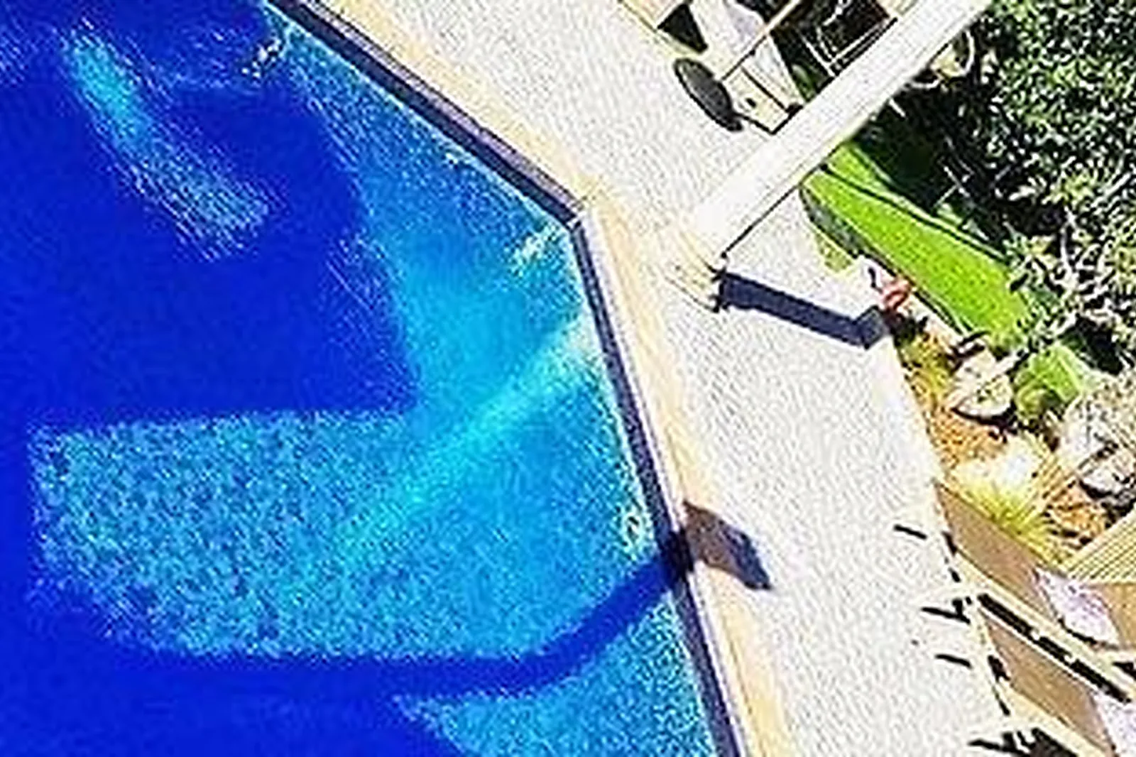 Lieux événementiels, LE HAMEAU DES LUCIOLES