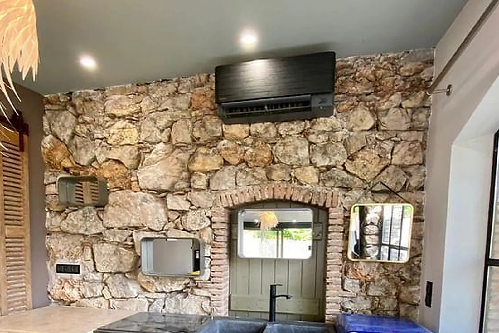 Lieux événementiels, LE HAMEAU DES LUCIOLES