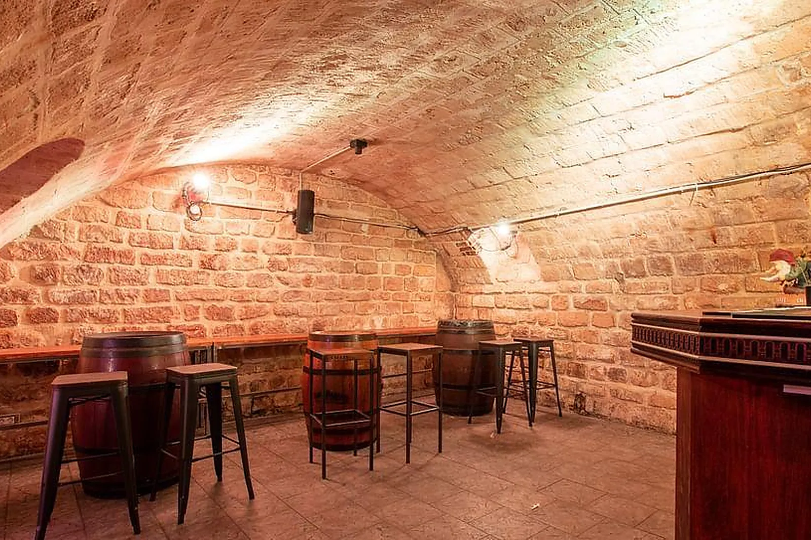 Lieux événementiels, LE MAMMOUTH BAR