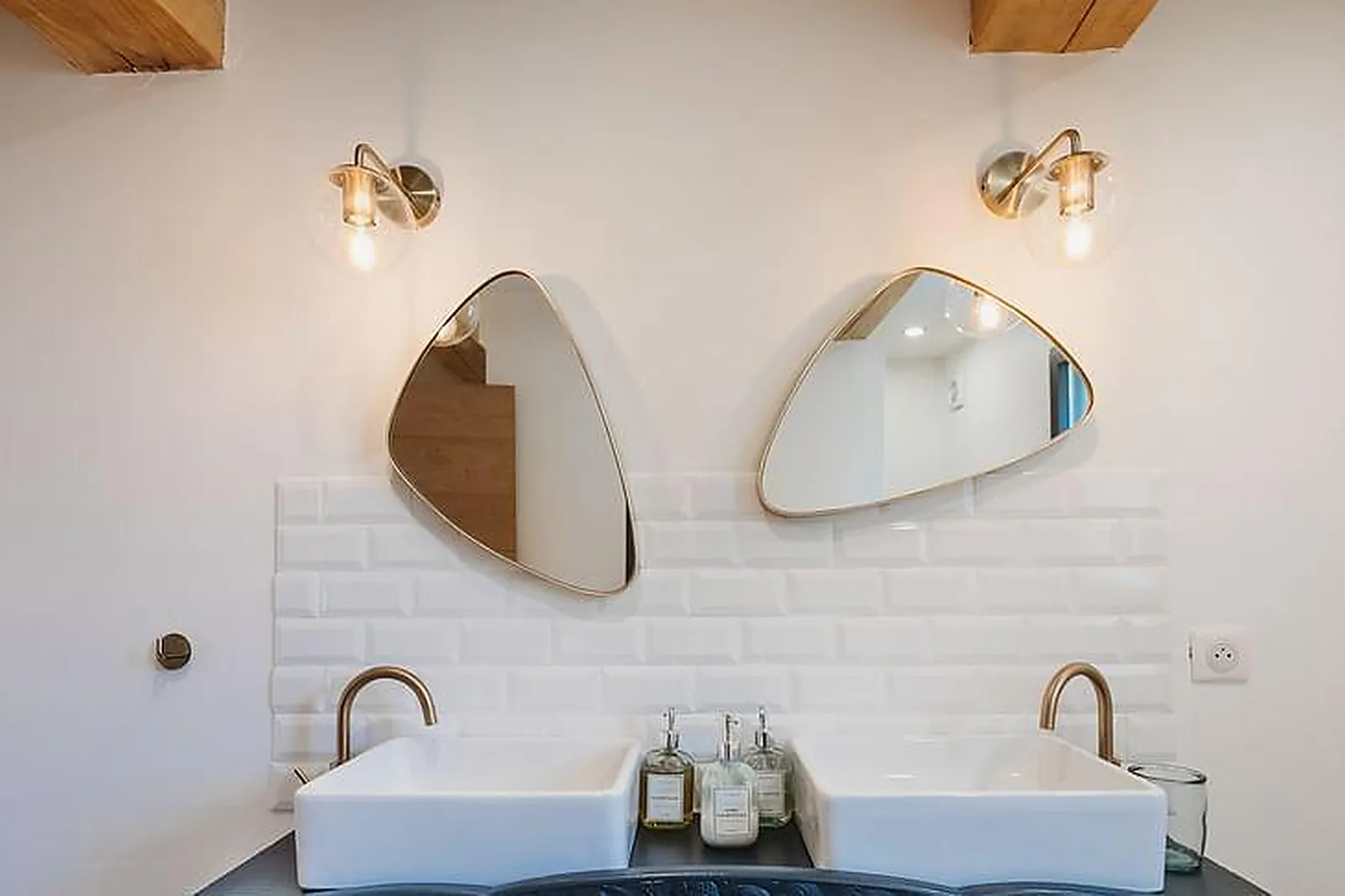 Lieux événementiels, LE MAS DES ÉCOLIERS