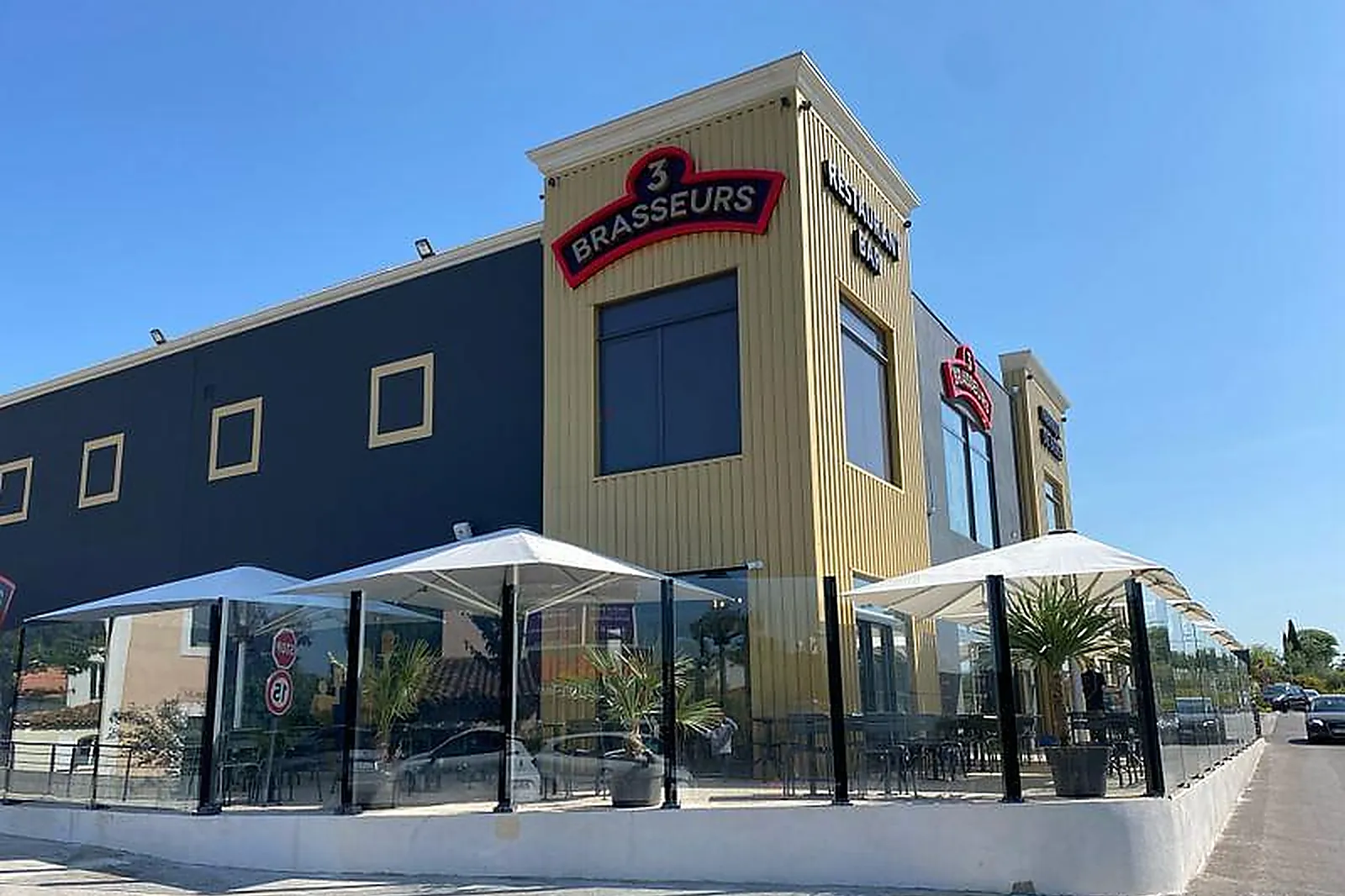 Lieux événementiels, LES 3 BRASSEURS PLAN DE CAMPAGNE