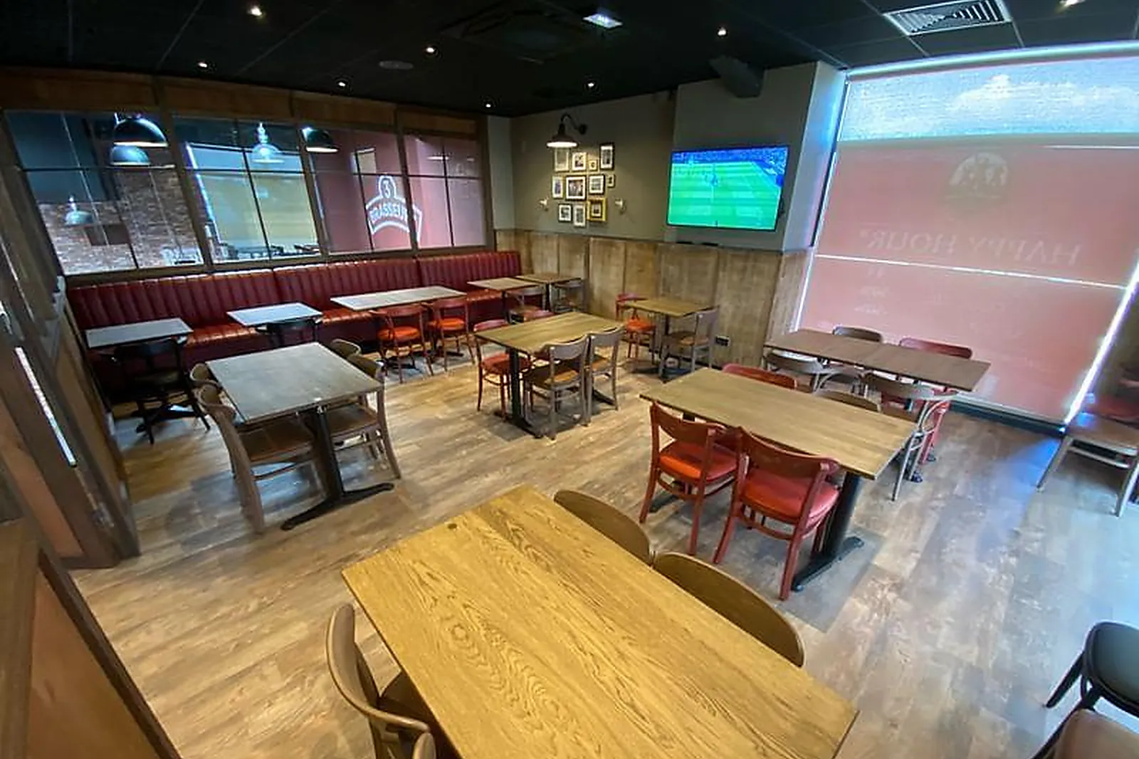 Lieux événementiels, LES 3 BRASSEURS PLAN DE CAMPAGNE