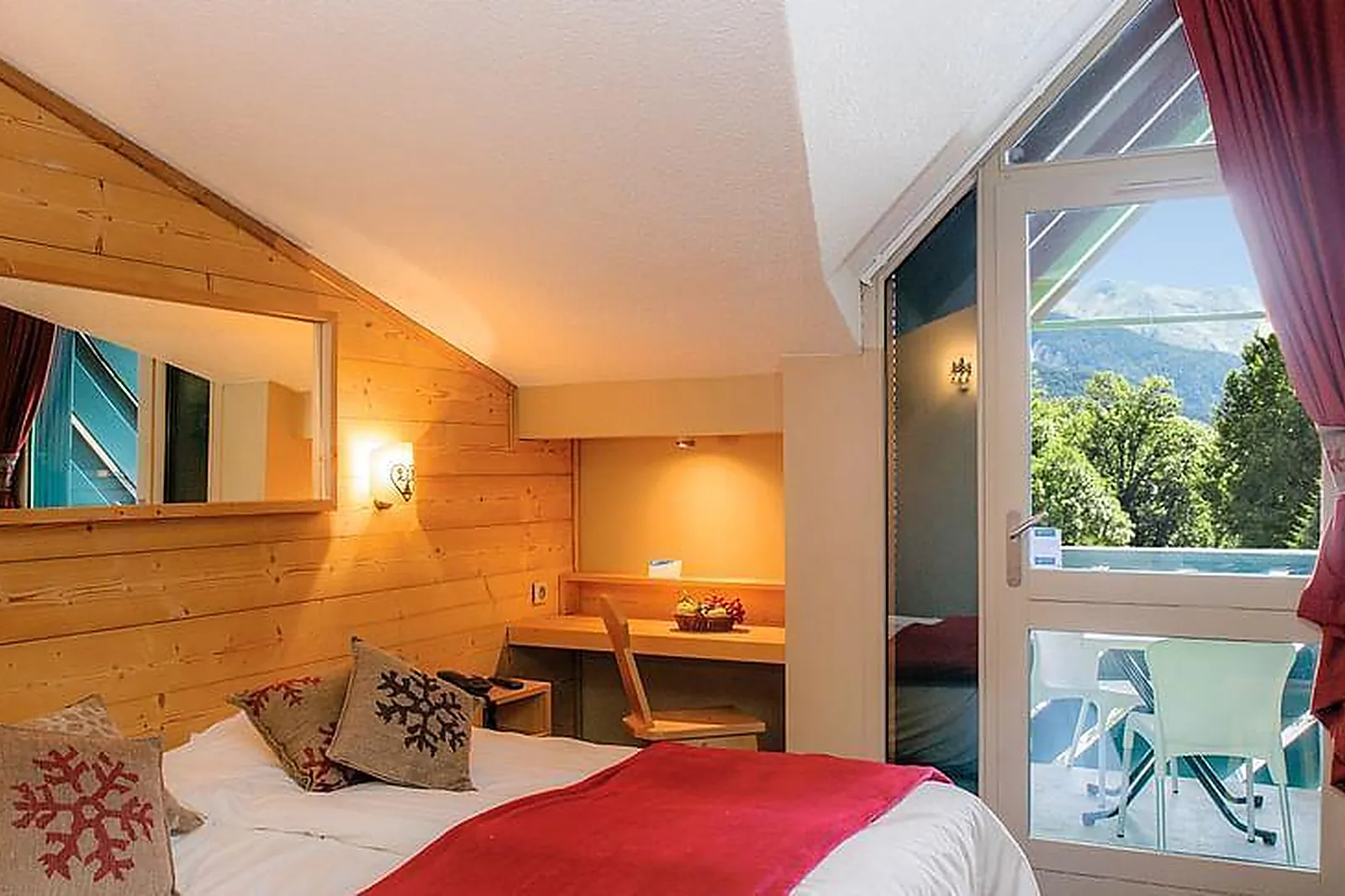 Lieux événementiels, LES ALPES D'AZUR ***