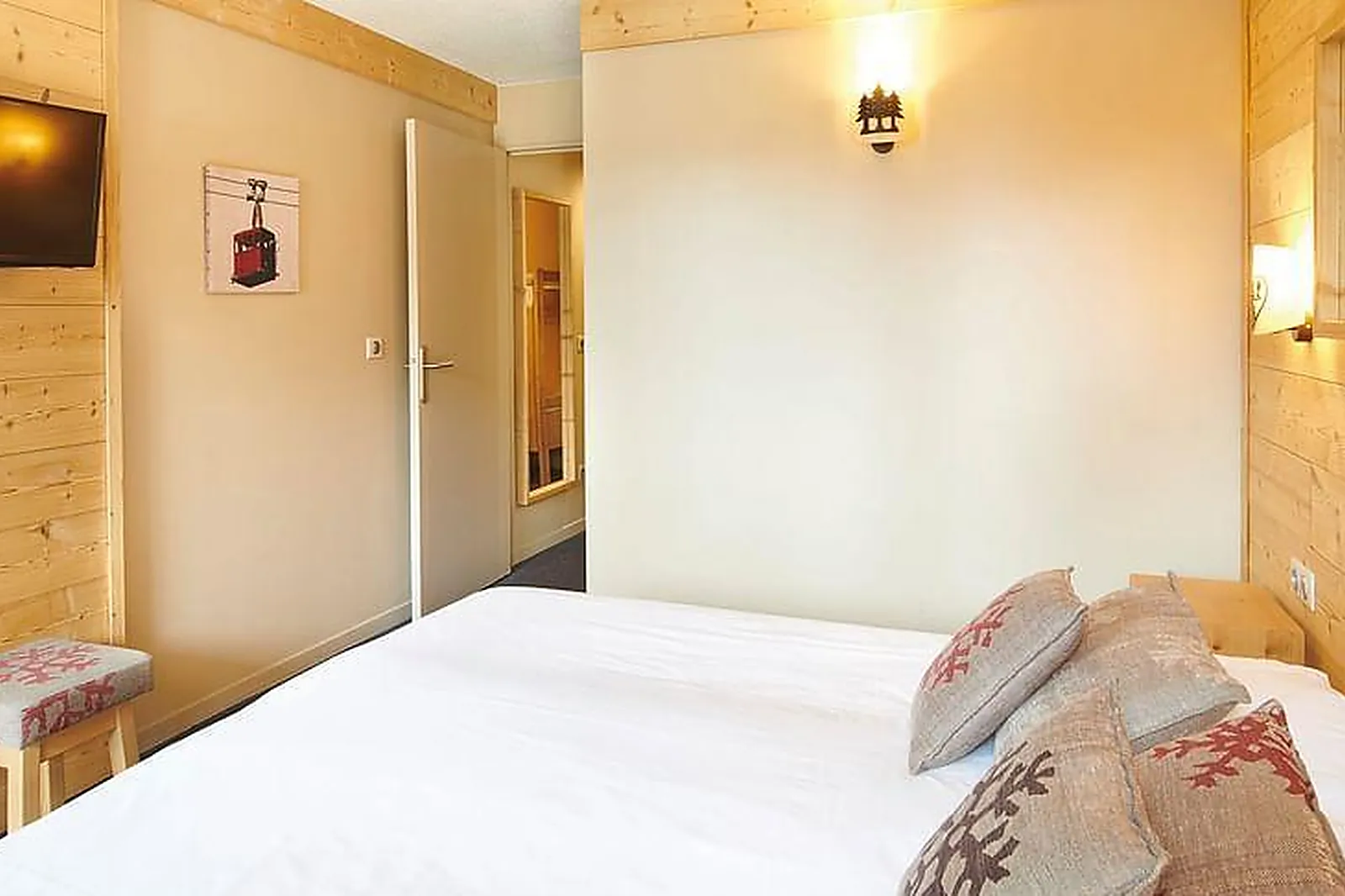 Lieux événementiels, LES ALPES D'AZUR ***