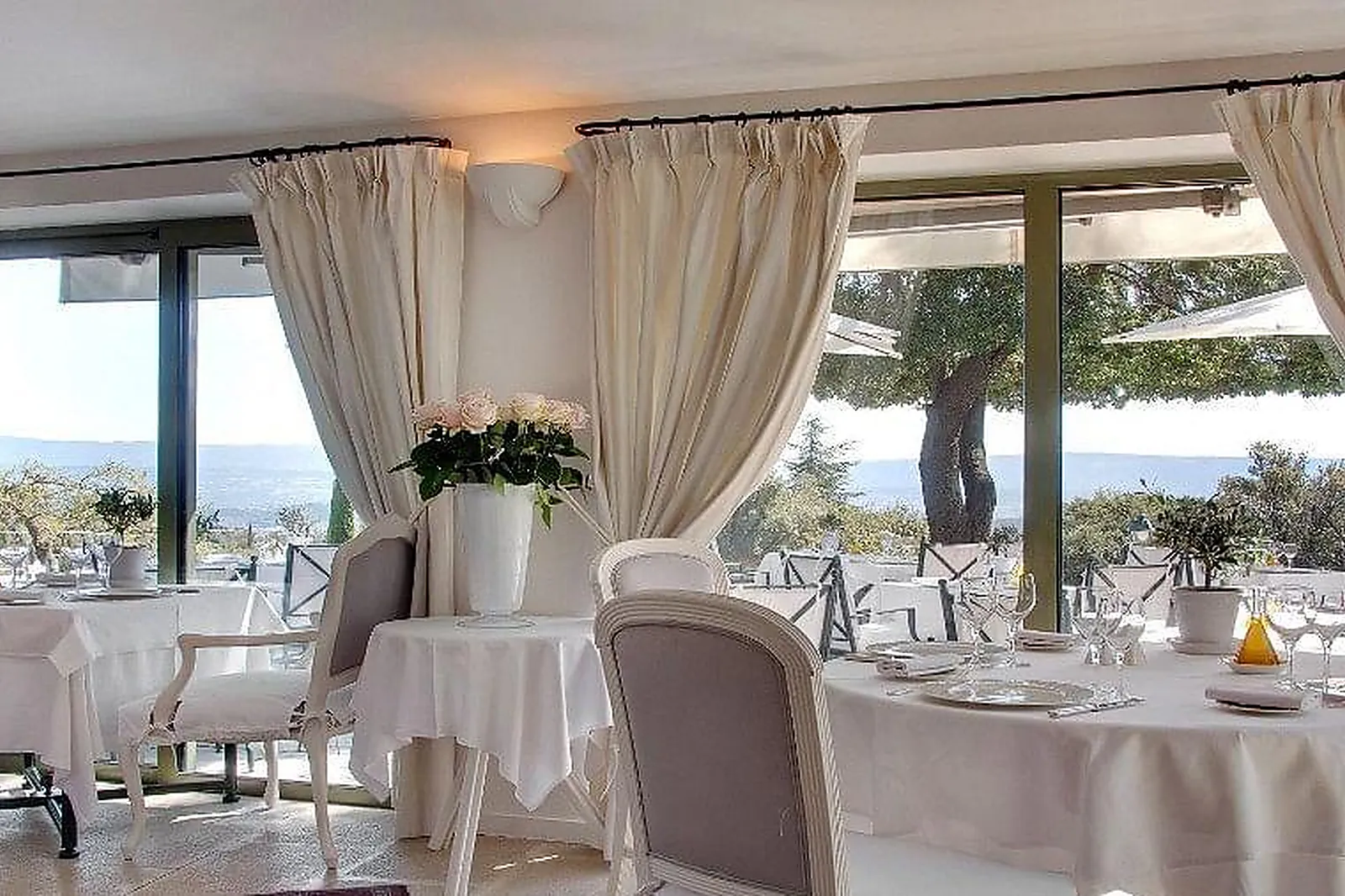 Lieux événementiels, LES BORIES AND SPA