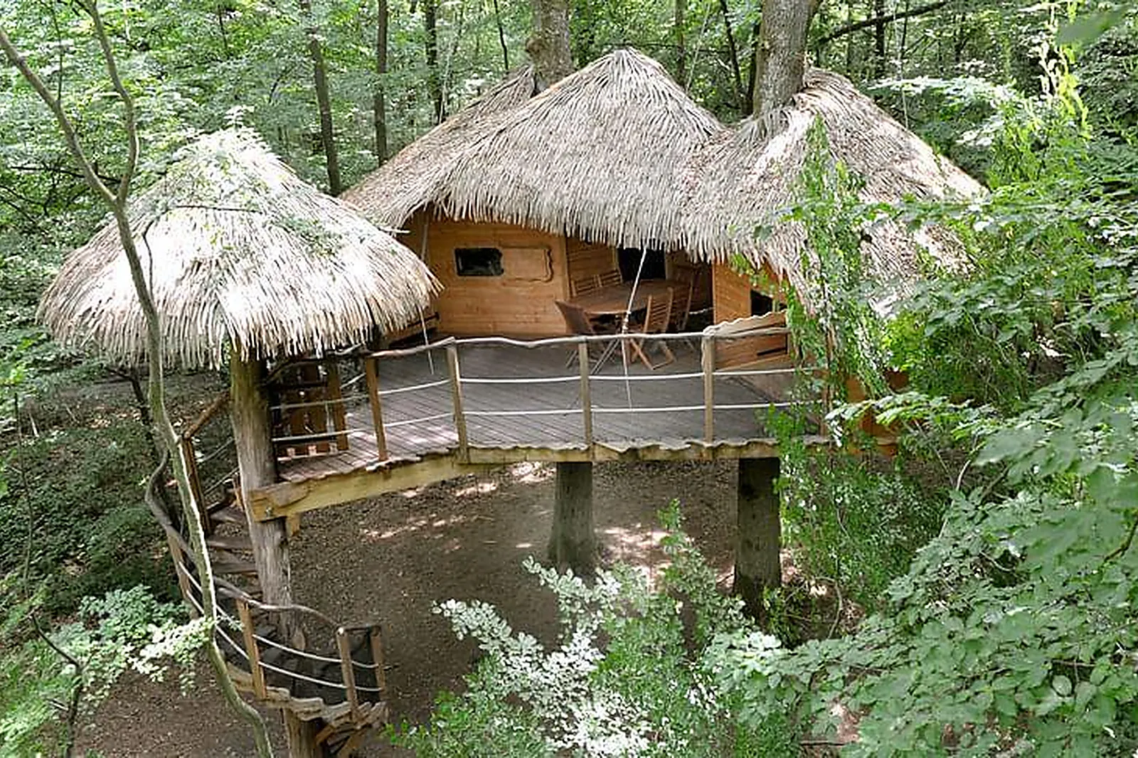 Lieux événementiels, LES CABANES DE FONTAINE