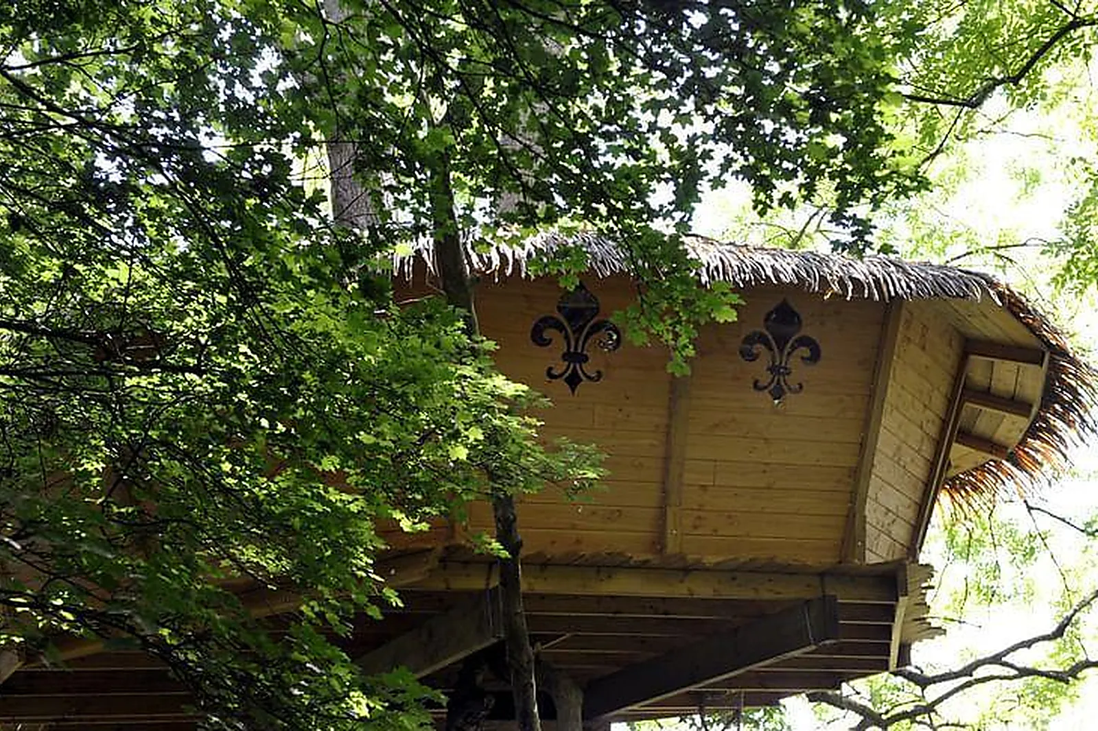 Lieux événementiels, LES CABANES DE FONTAINE