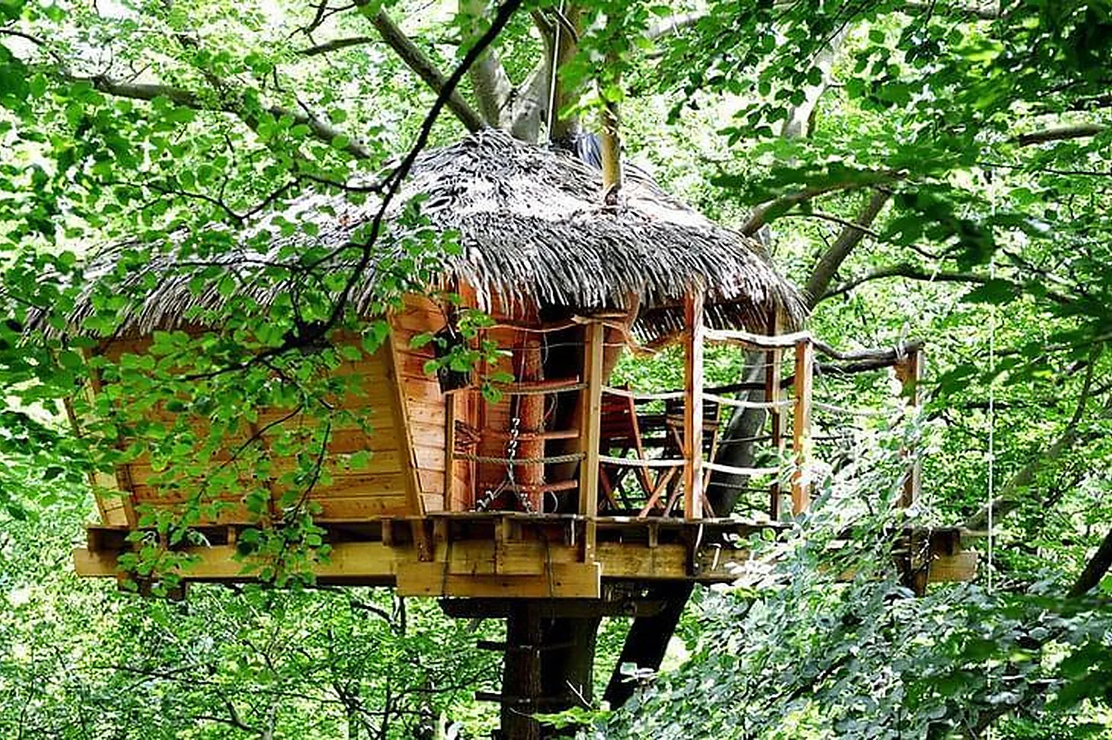 Lieux événementiels, LES CABANES DE FONTAINE