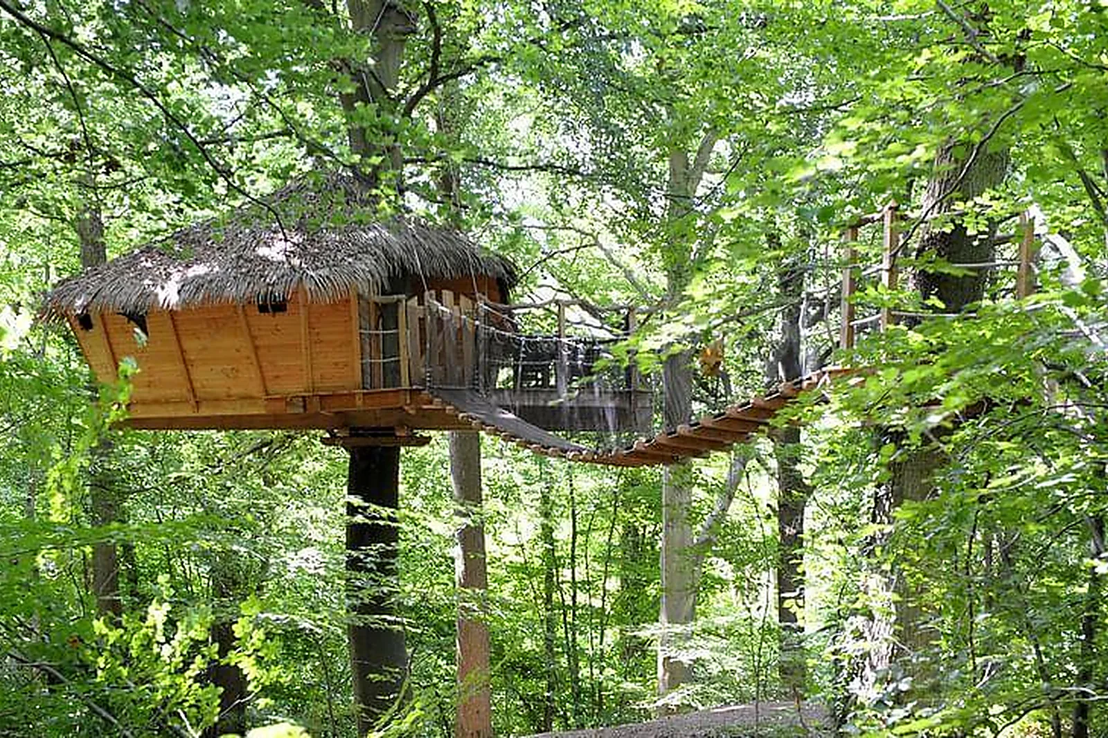 Lieux événementiels, LES CABANES DE FONTAINE