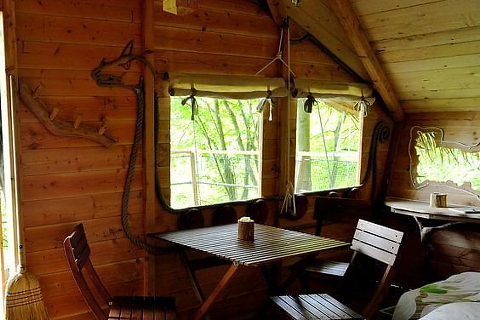 Lieux événementiels, LES CABANES DE FONTAINE