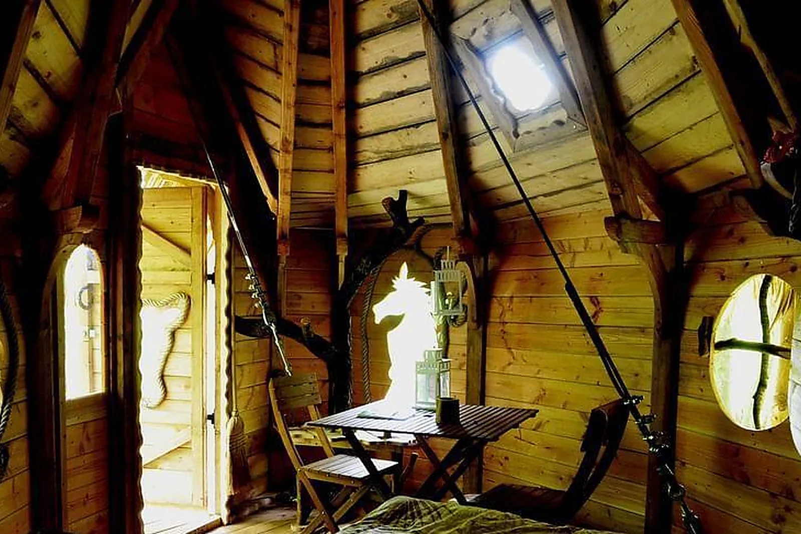 Lieux événementiels, LES CABANES DE FONTAINE