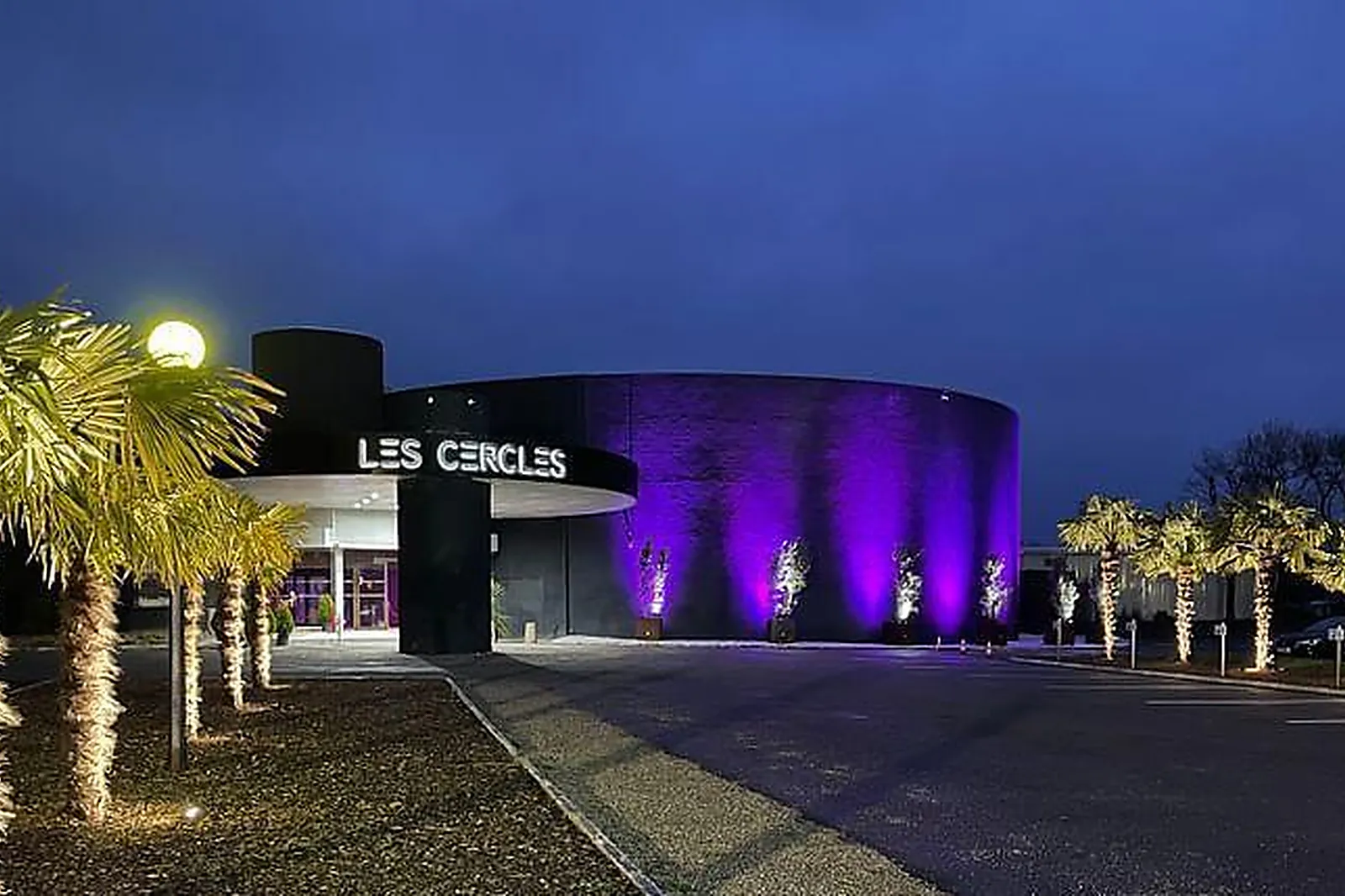 Lieux événementiels, LES CERCLES