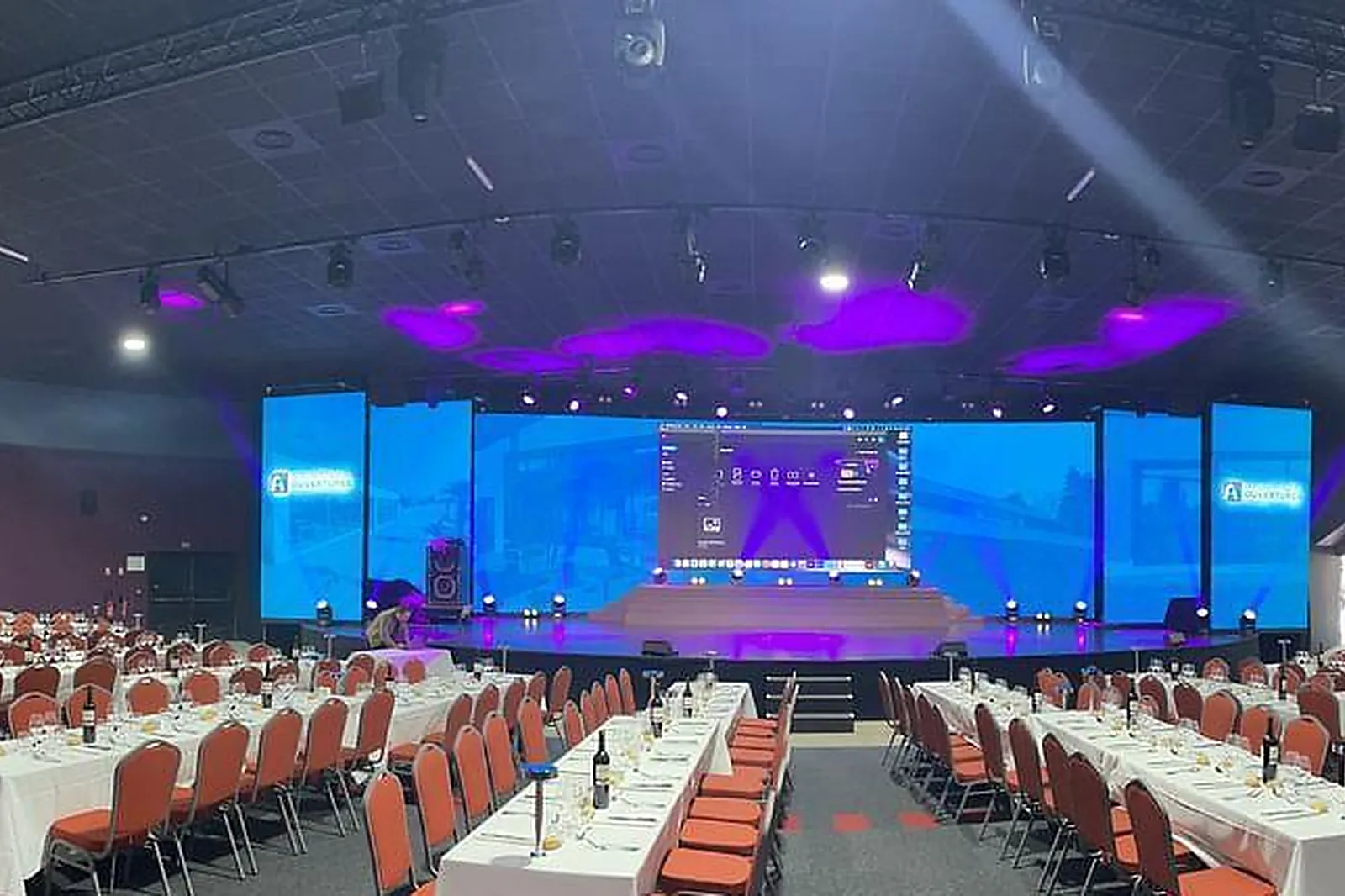 Lieux événementiels, LES CERCLES