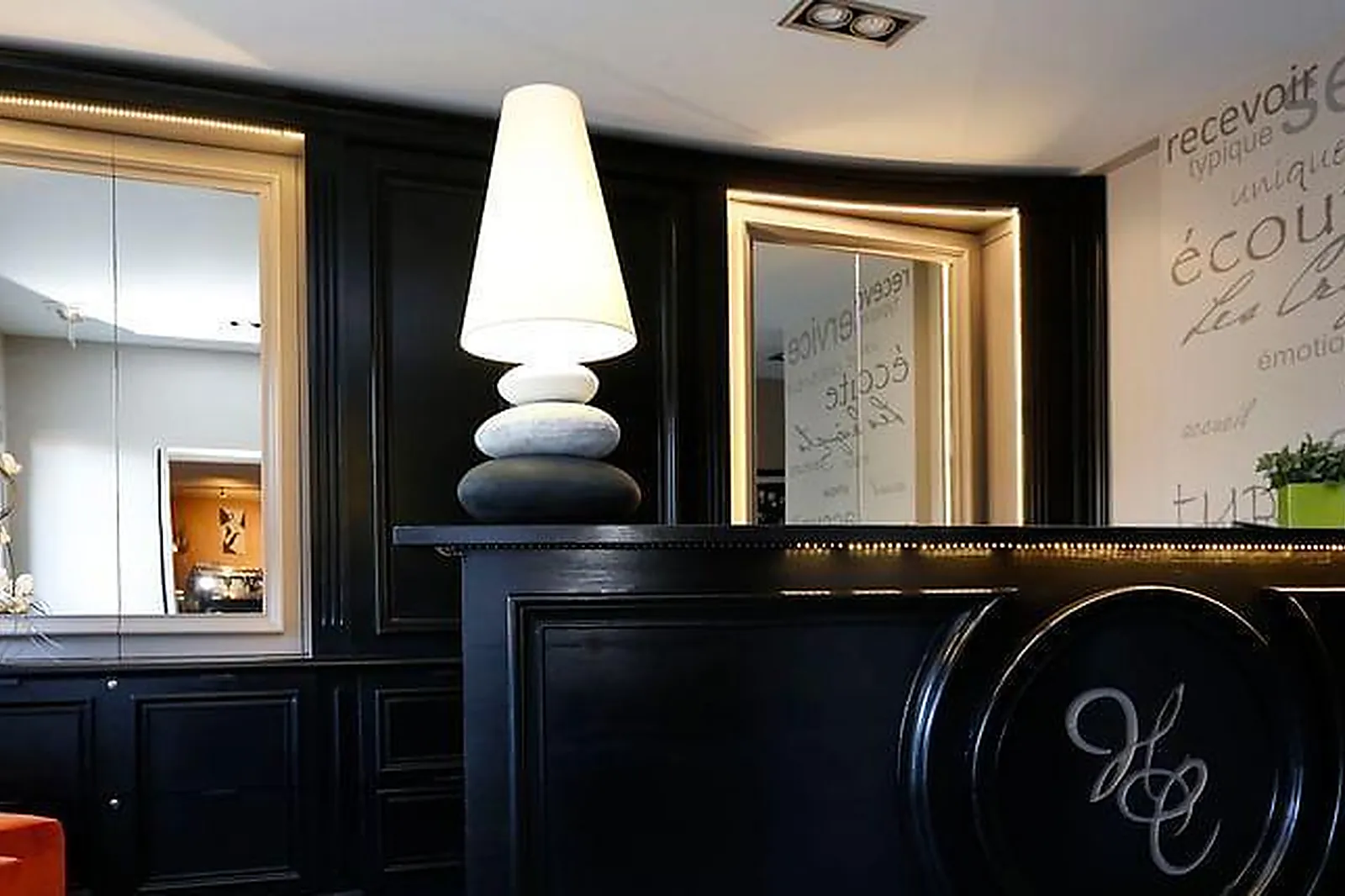 Lieux événementiels, LES CRIQUETS - HÔTEL RESTAURANT****