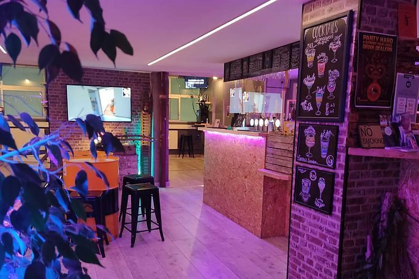 Lieux événementiels, LES EXPLORATEURS