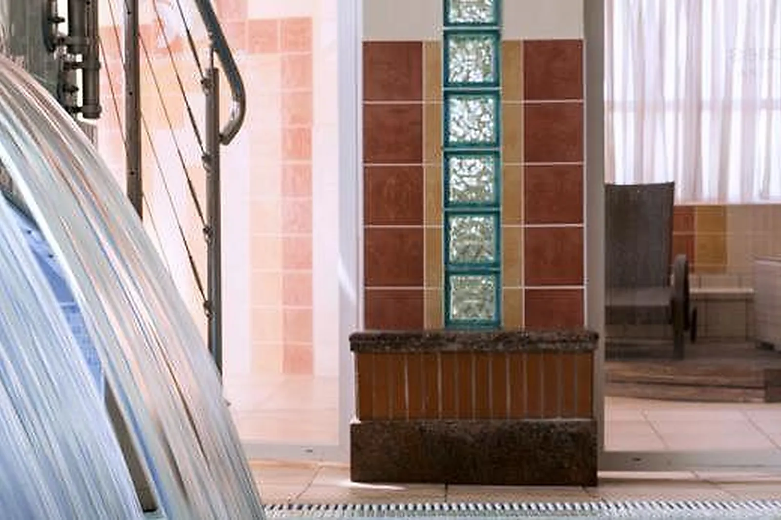 Lieux événementiels, LES FLAMANTS ROSES ****