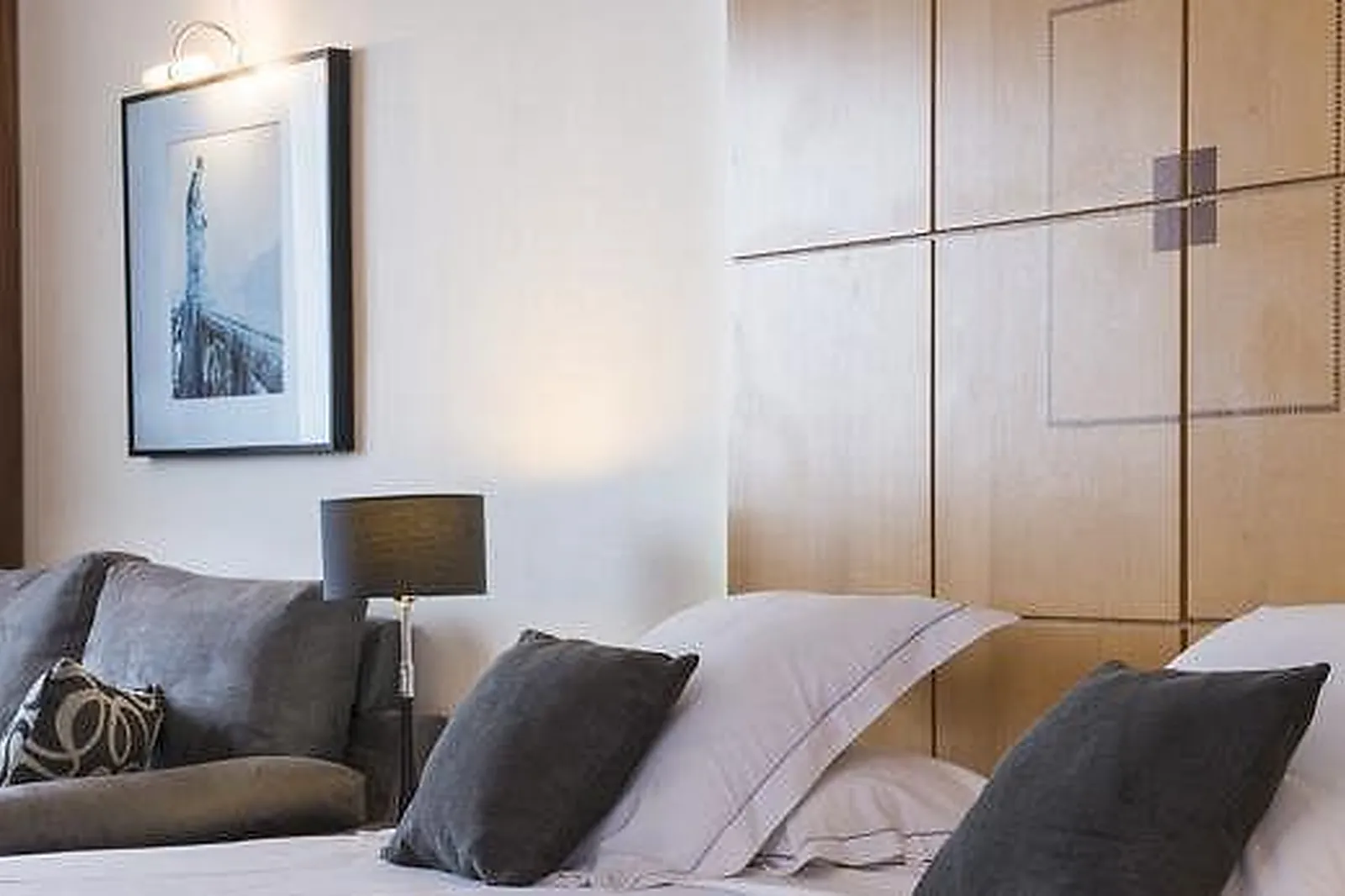 Lieux événementiels, LES FLAMANTS ROSES ****