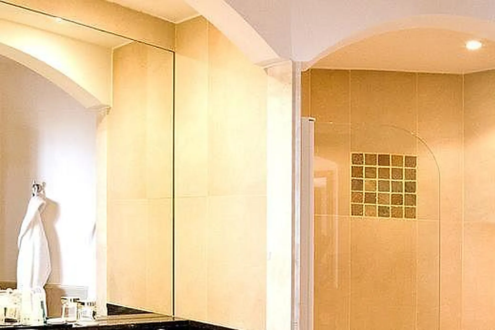 Lieux événementiels, LES FLAMANTS ROSES ****