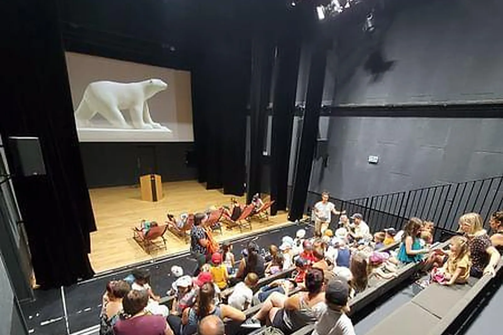 Lieux événementiels, LES GRANGES