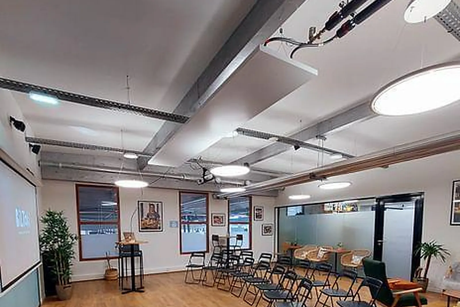 Lieux événementiels, LES HALLES DE BACALAN