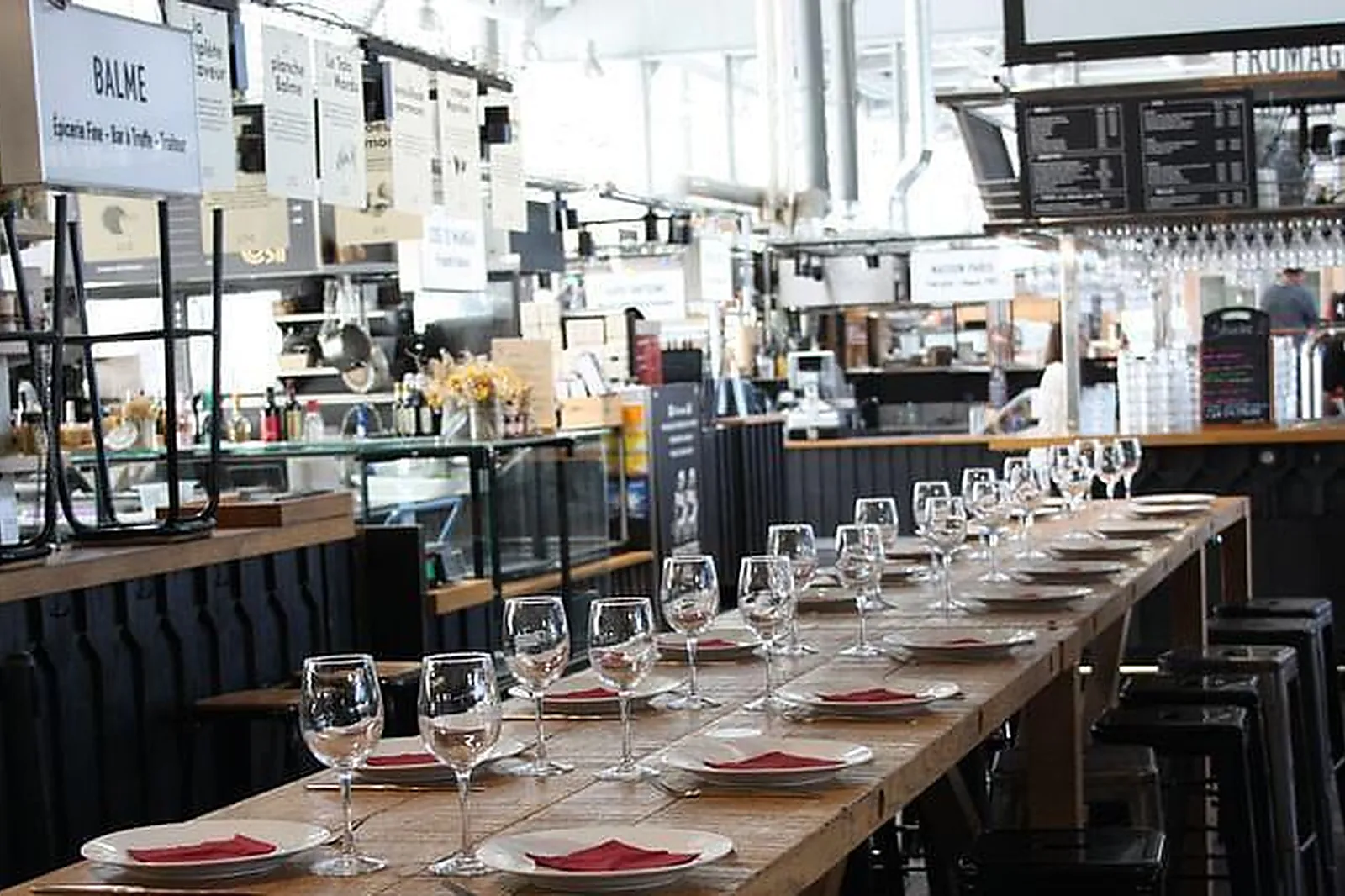 Lieux événementiels, LES HALLES DE BACALAN