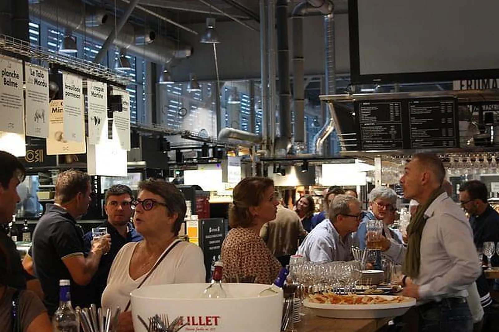 Lieux événementiels, LES HALLES DE BACALAN