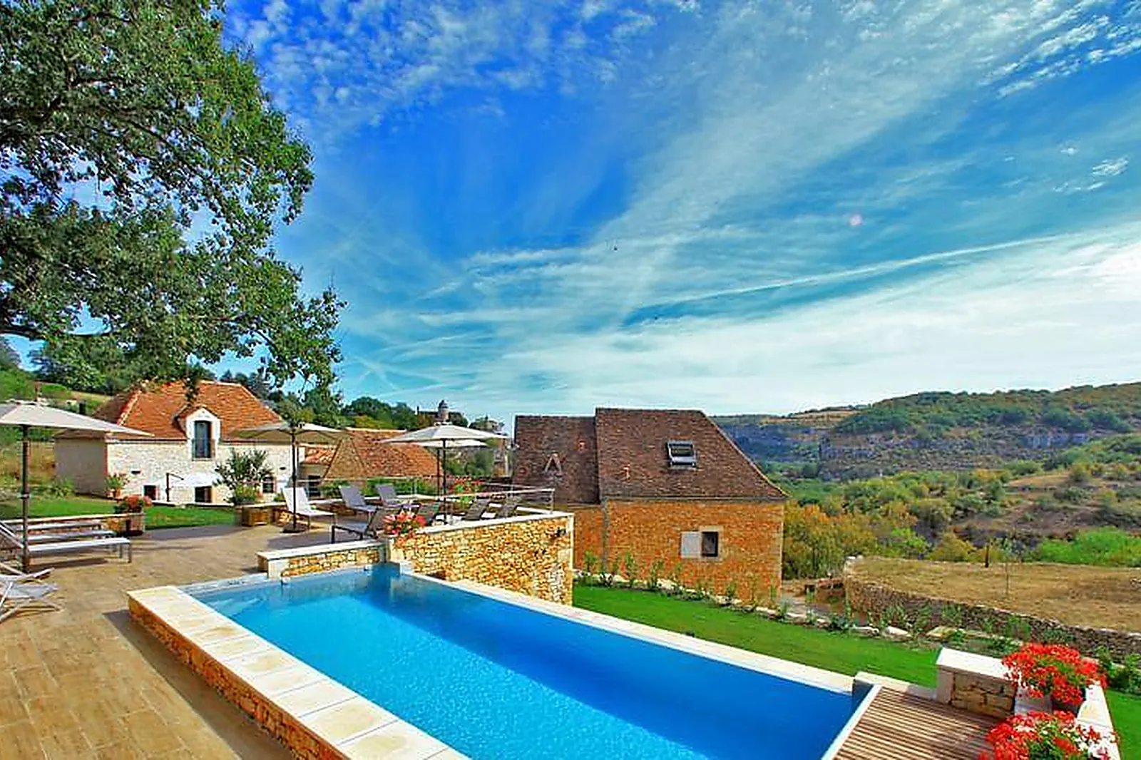 Lieux événementiels, LES HAUTS DE L'OUYSSE