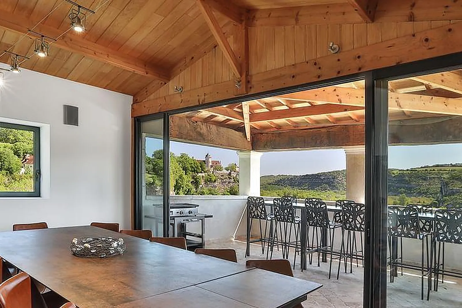 Lieux événementiels, LES HAUTS DE L'OUYSSE